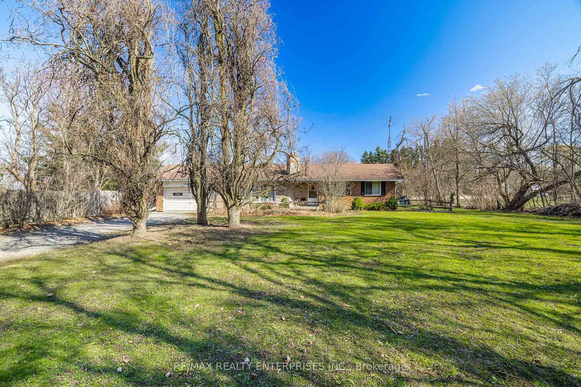 2739 Embleton Road - home for sale in Brampton, Ontario