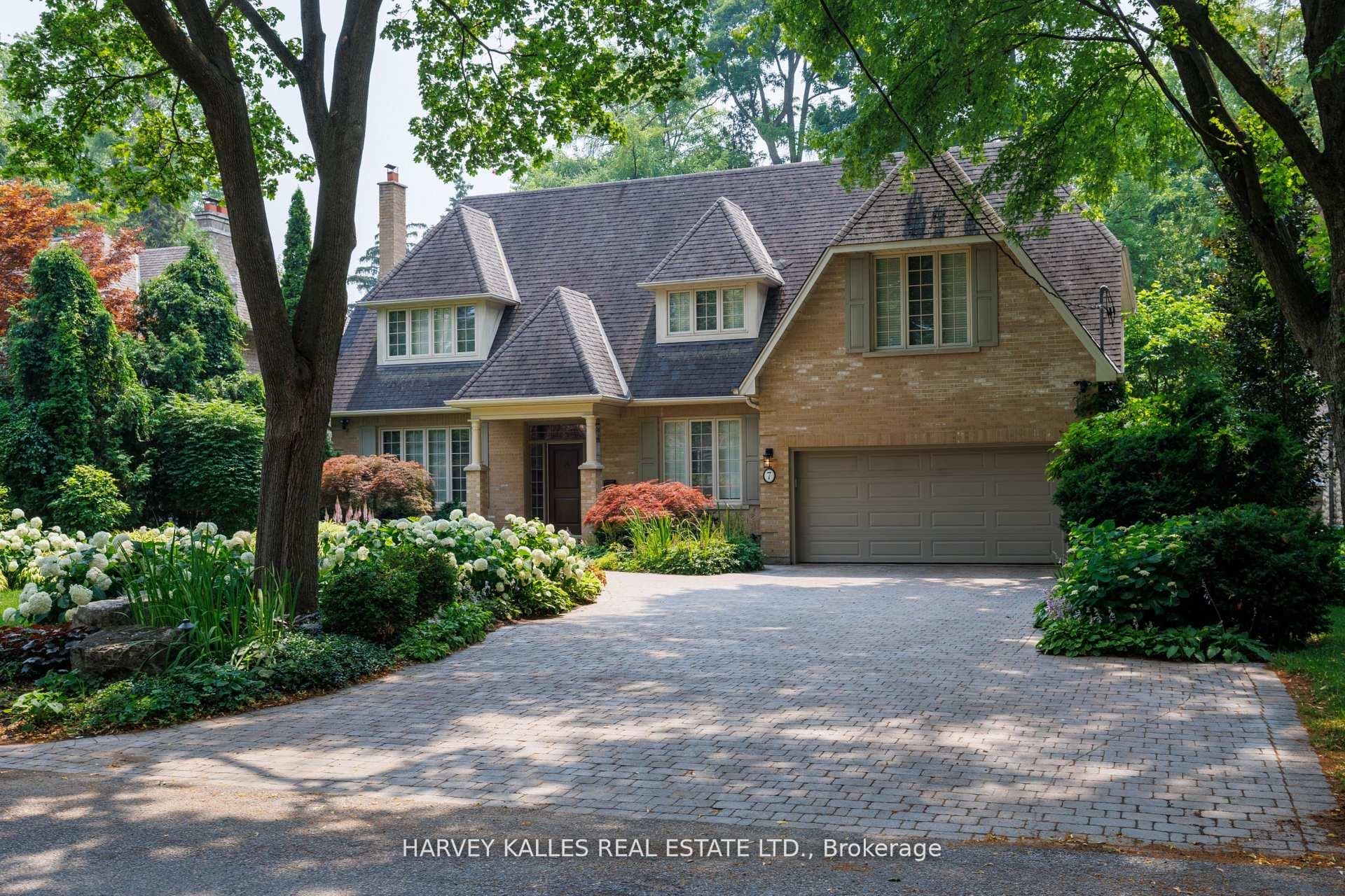 7 ROMNEY Road - Detached photo 5 of 50 in Etobicoke (Islington / Rexdale), Ontario