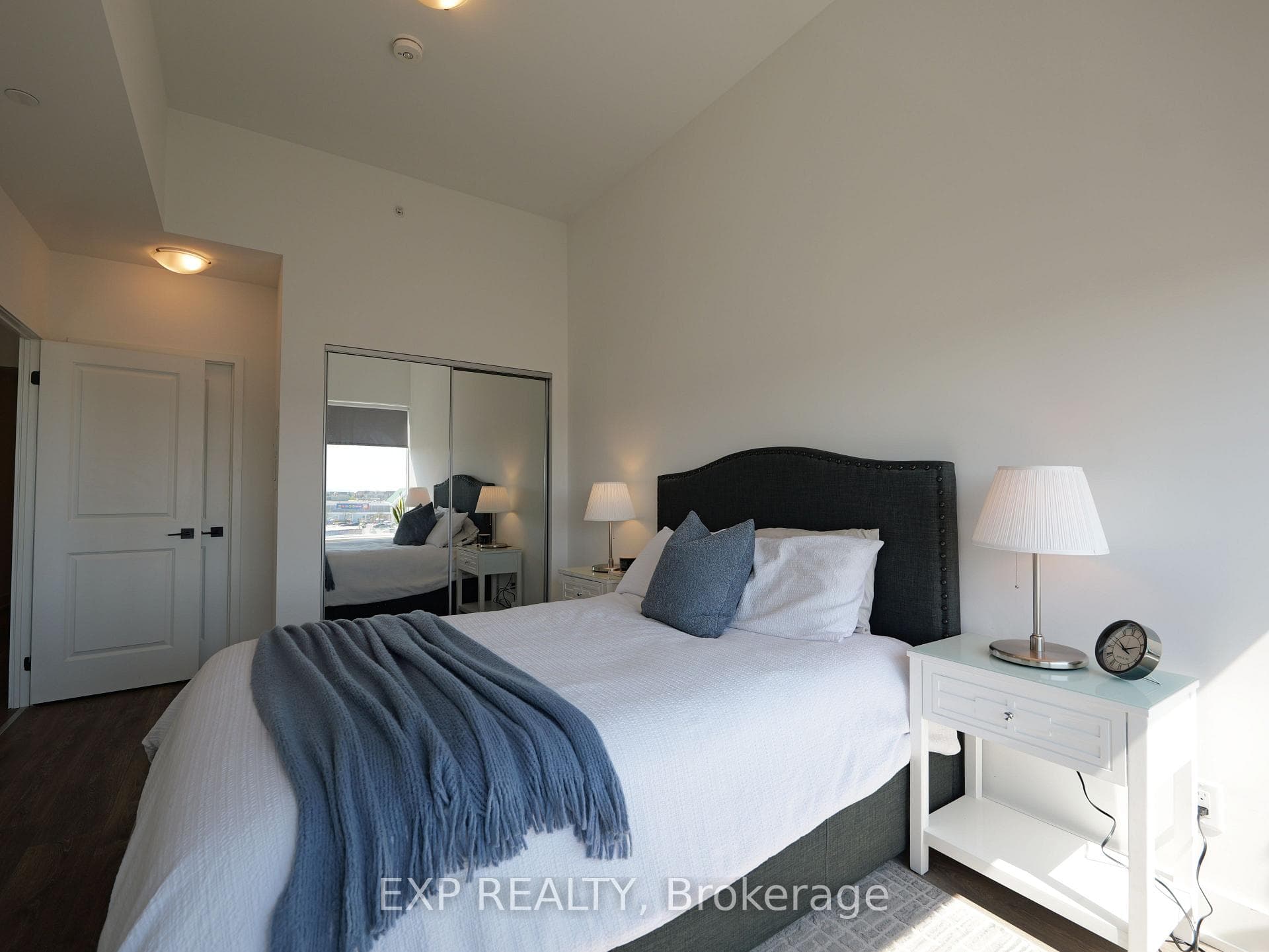 2481 Taunton Road Unit 401 - Condo photo 14 of 23 in Oakville, Ontario