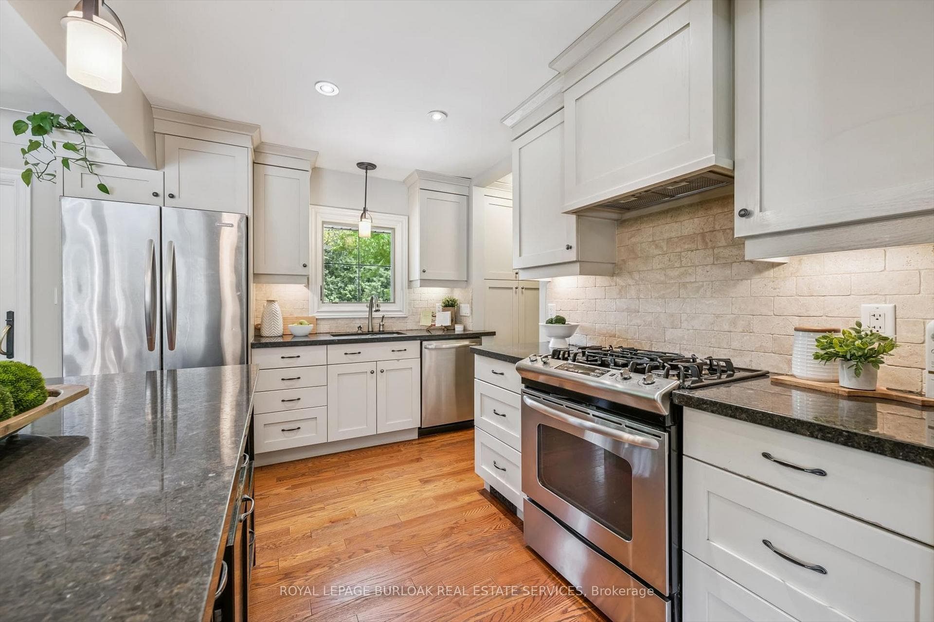 291 Strathcona Drive - Detached photo 13 of 40 in Burlington, Ontario