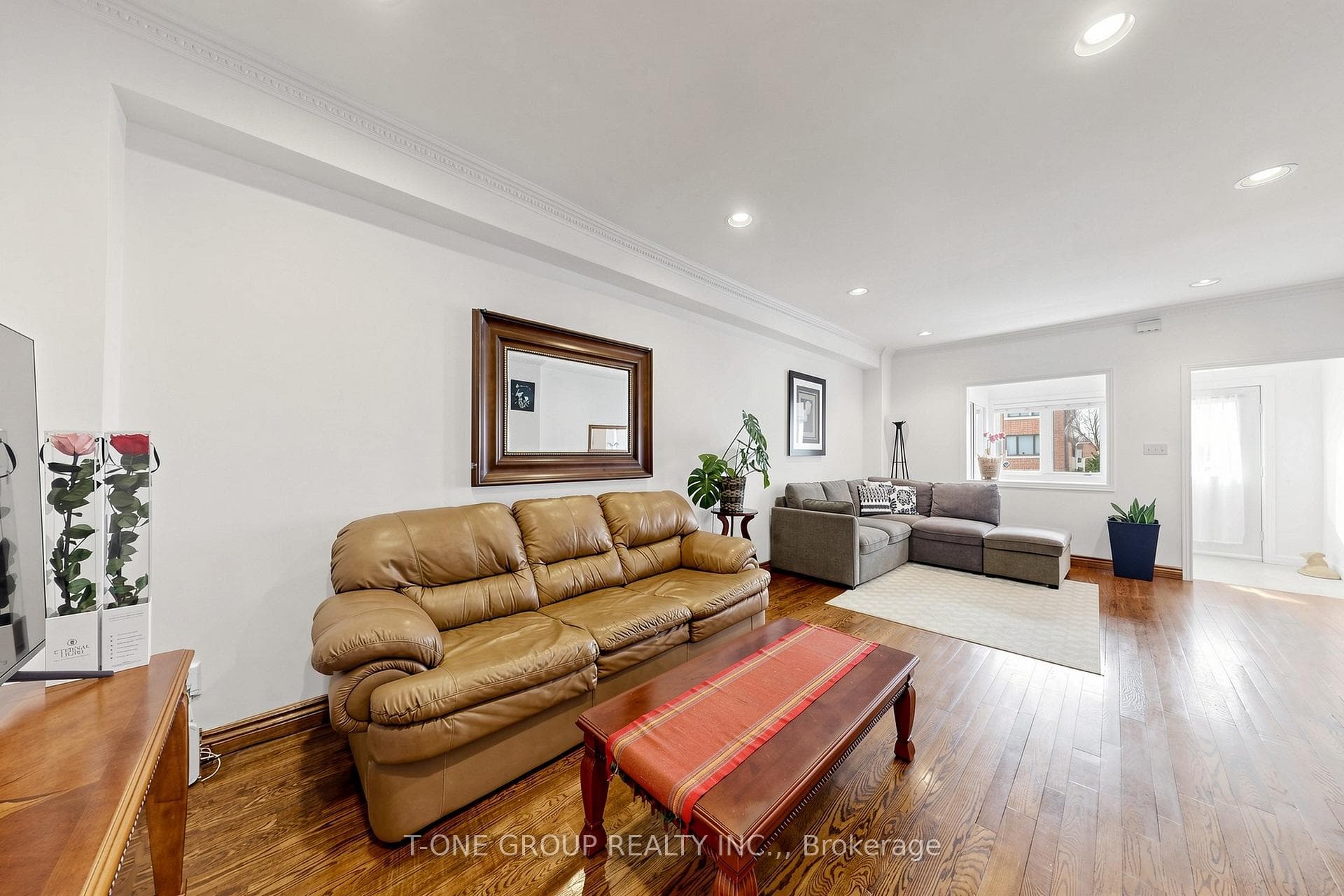 41 Madelaine Avenue - Semi-Detached photo 10 of 44 in Birch Cliff / Cliffside, Ontario