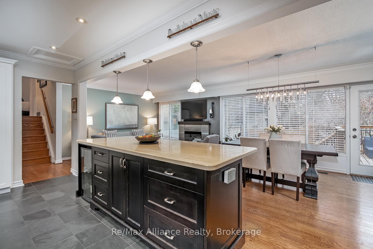 183 Westminster Drive - Detached photo 12 of 44 in Oakville, Ontario