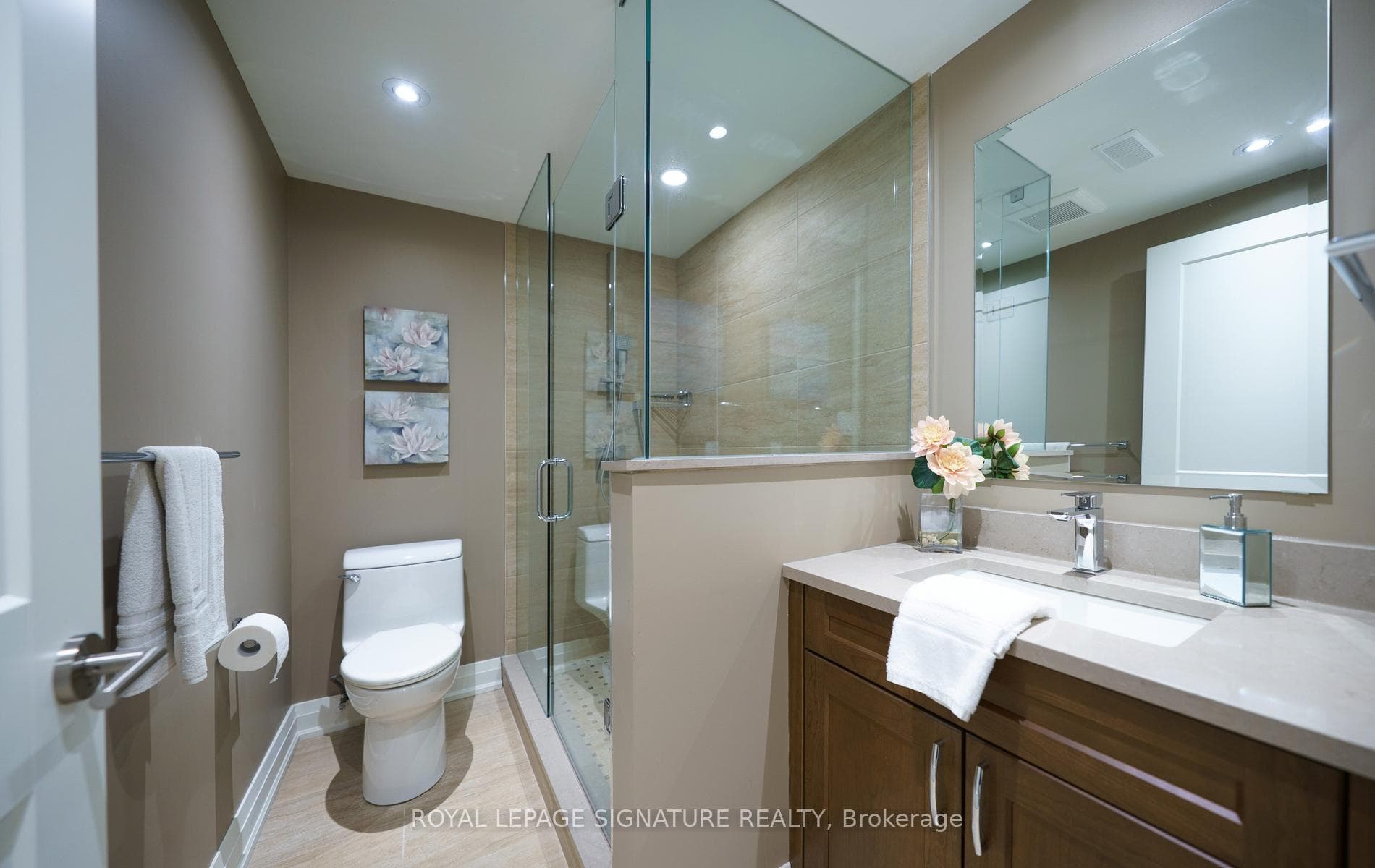 12 Abbeywood Trail - Detached photo 33 of 50 in Don Mills / Parkwoods / Victoria Village, Ontario