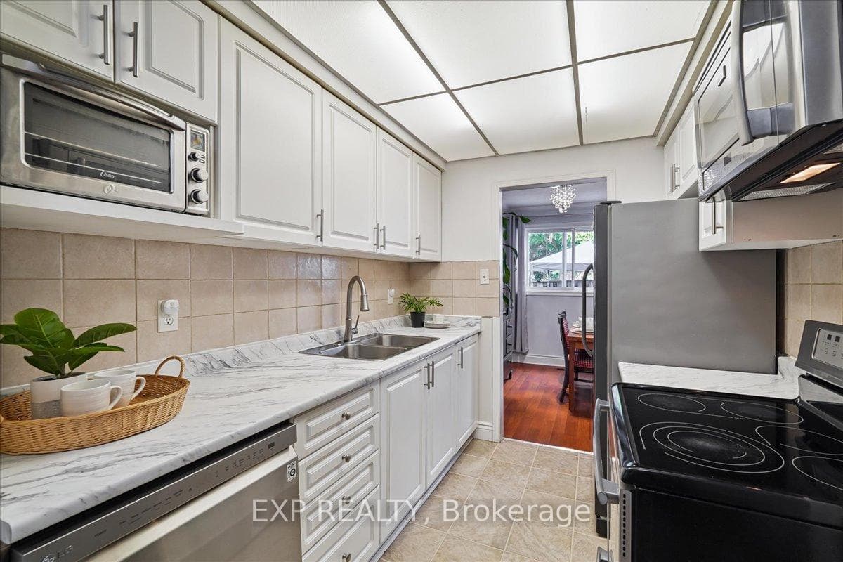 65 Greenwich Circle - Condo photo 7 of 34 in Brampton, Ontario
