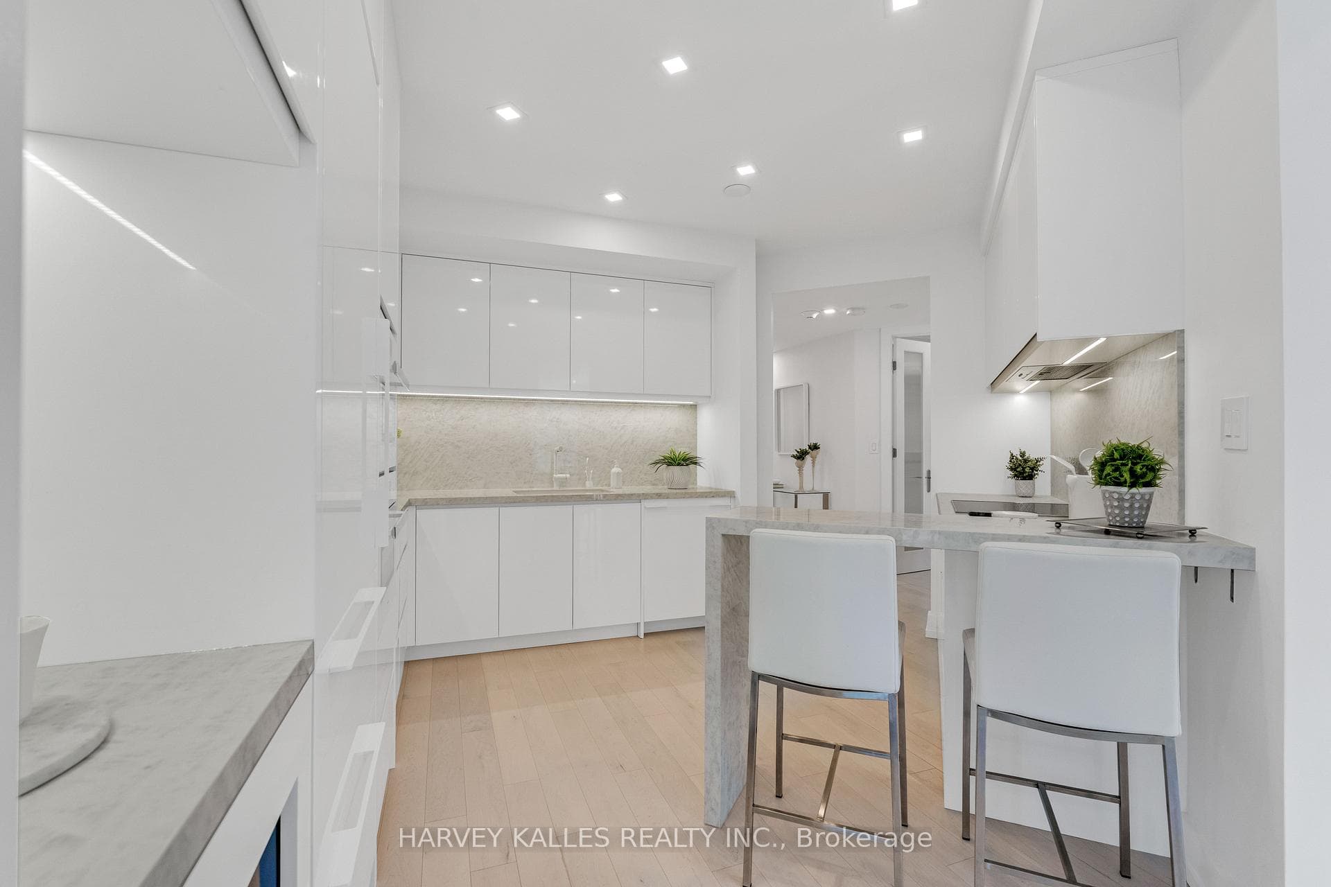 10 Bellair Street Unit 603 - Condo photo 13 of 38 in Annex / Yorkville / Summerhill, Ontario