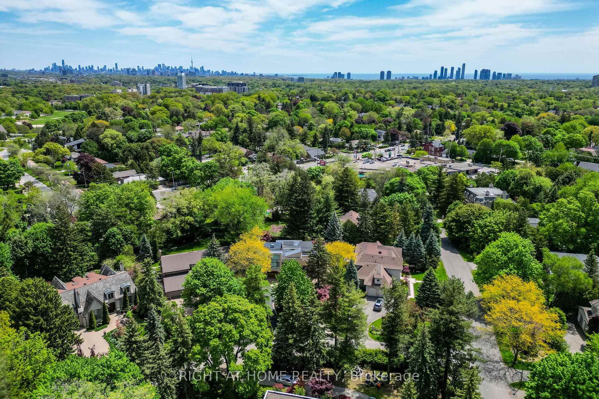 1 Friars Lane - Detached photo 5 of 50 in Etobicoke (Islington / Rexdale), Ontario