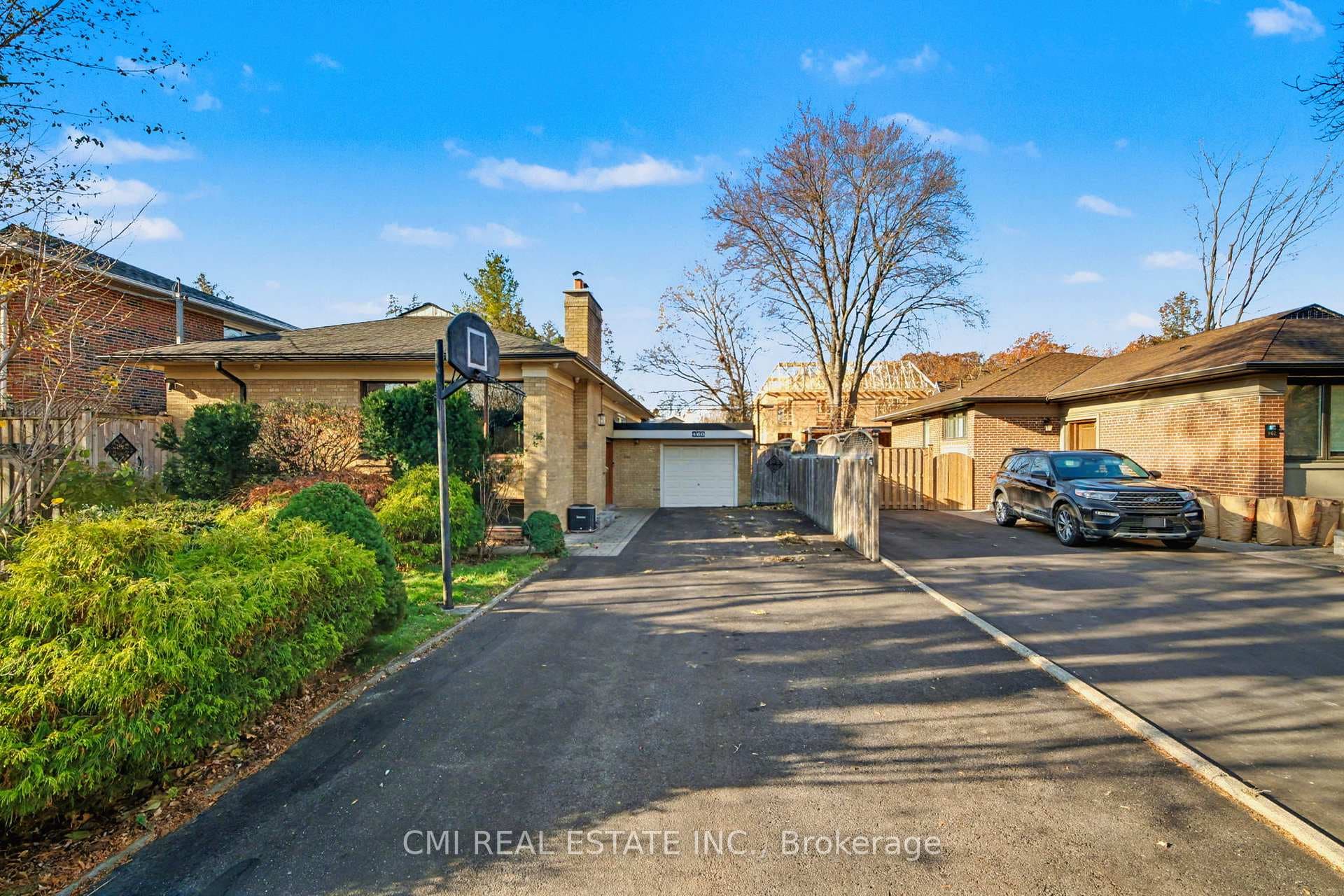 460 Martin Grove Road - Detached photo 2 of 38 in Etobicoke (Islington / Rexdale), Ontario
