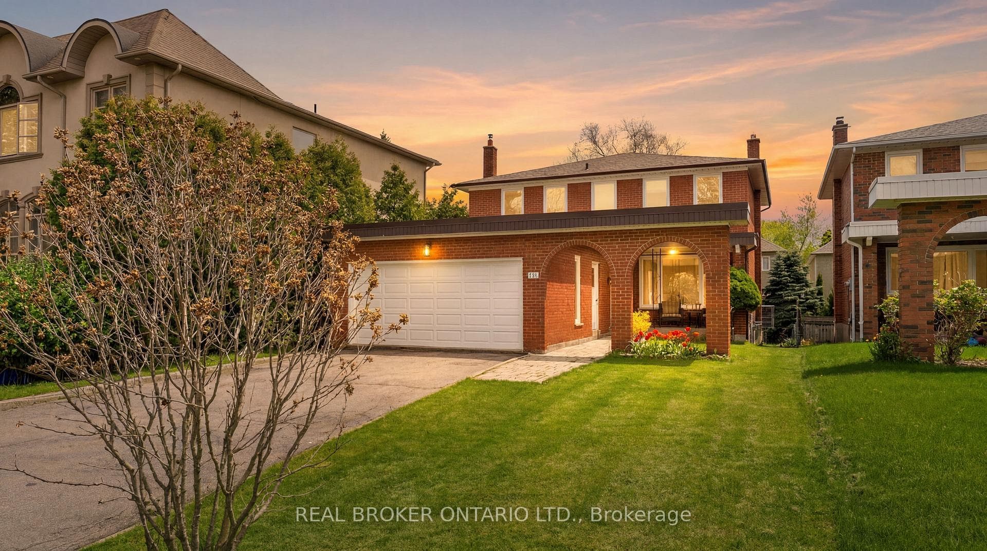 111 Madawaska Avenue - home for sale in Willowdale / Newtonbrook, Ontario