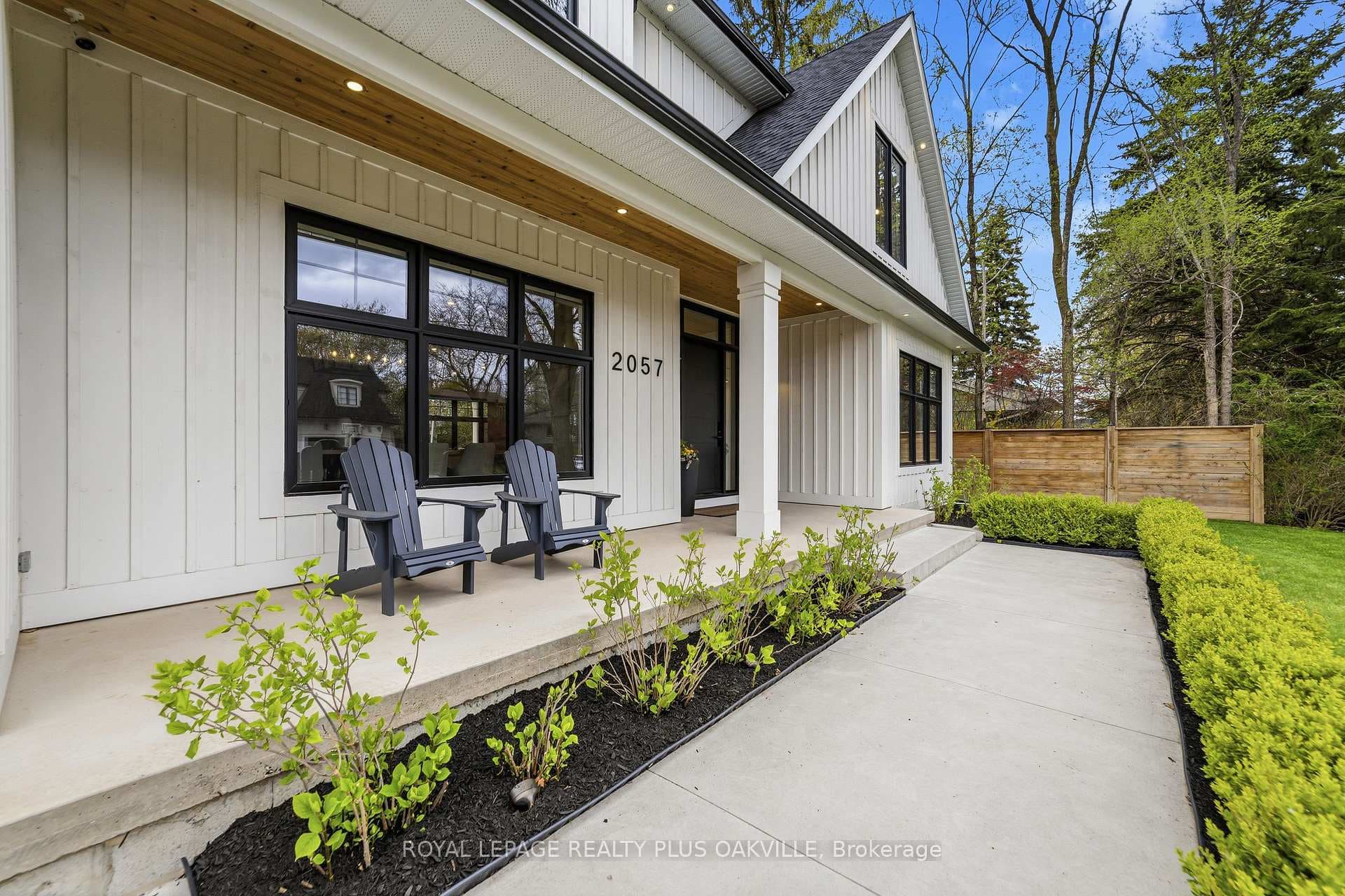 2057 Salvator Boulevard - Detached photo 3 of 50 in Oakville, Ontario