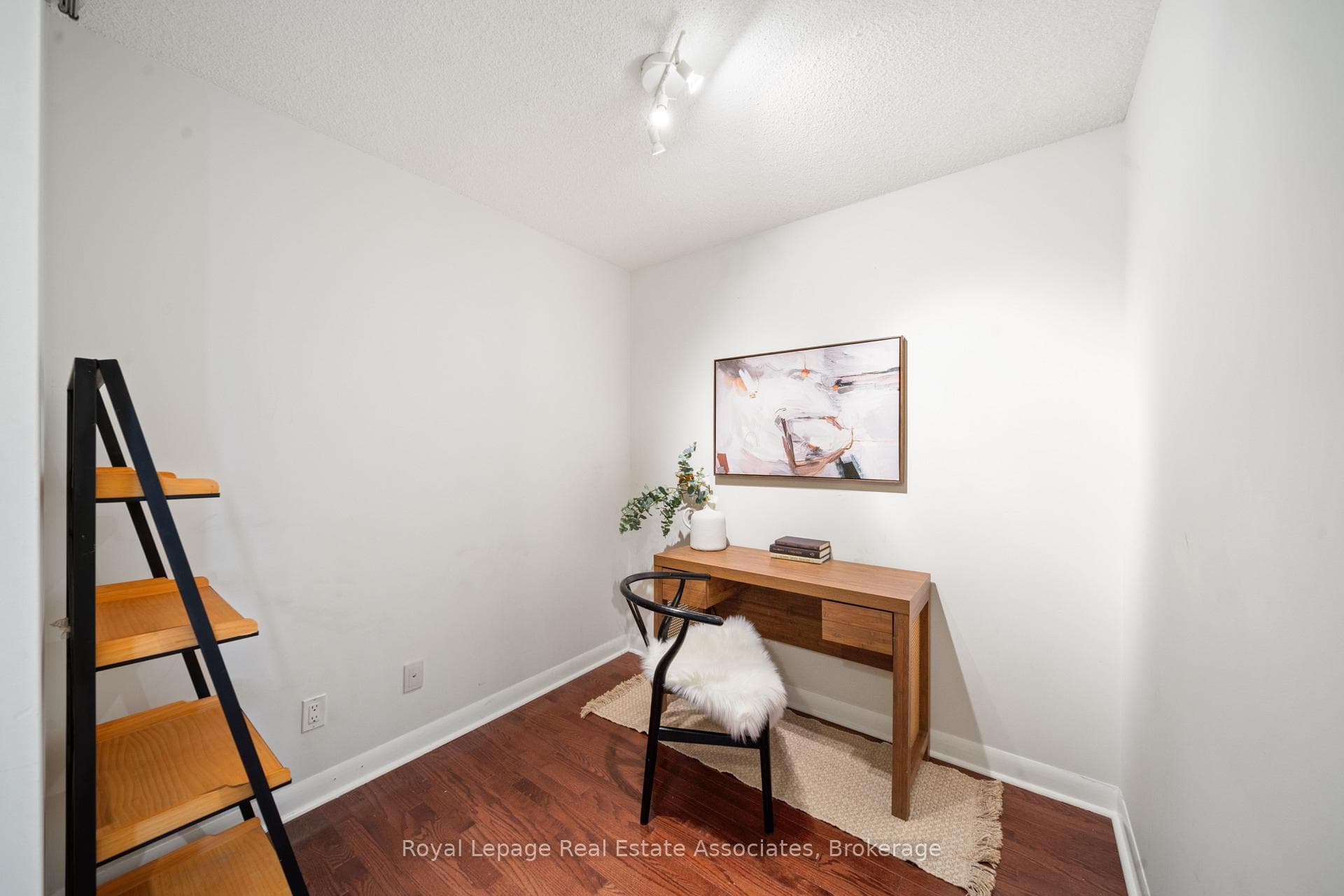 225 Sherway Gardens Road Unit 1601 - Condo photo 12 of 15 in Etobicoke (Islington / Rexdale), Ontario