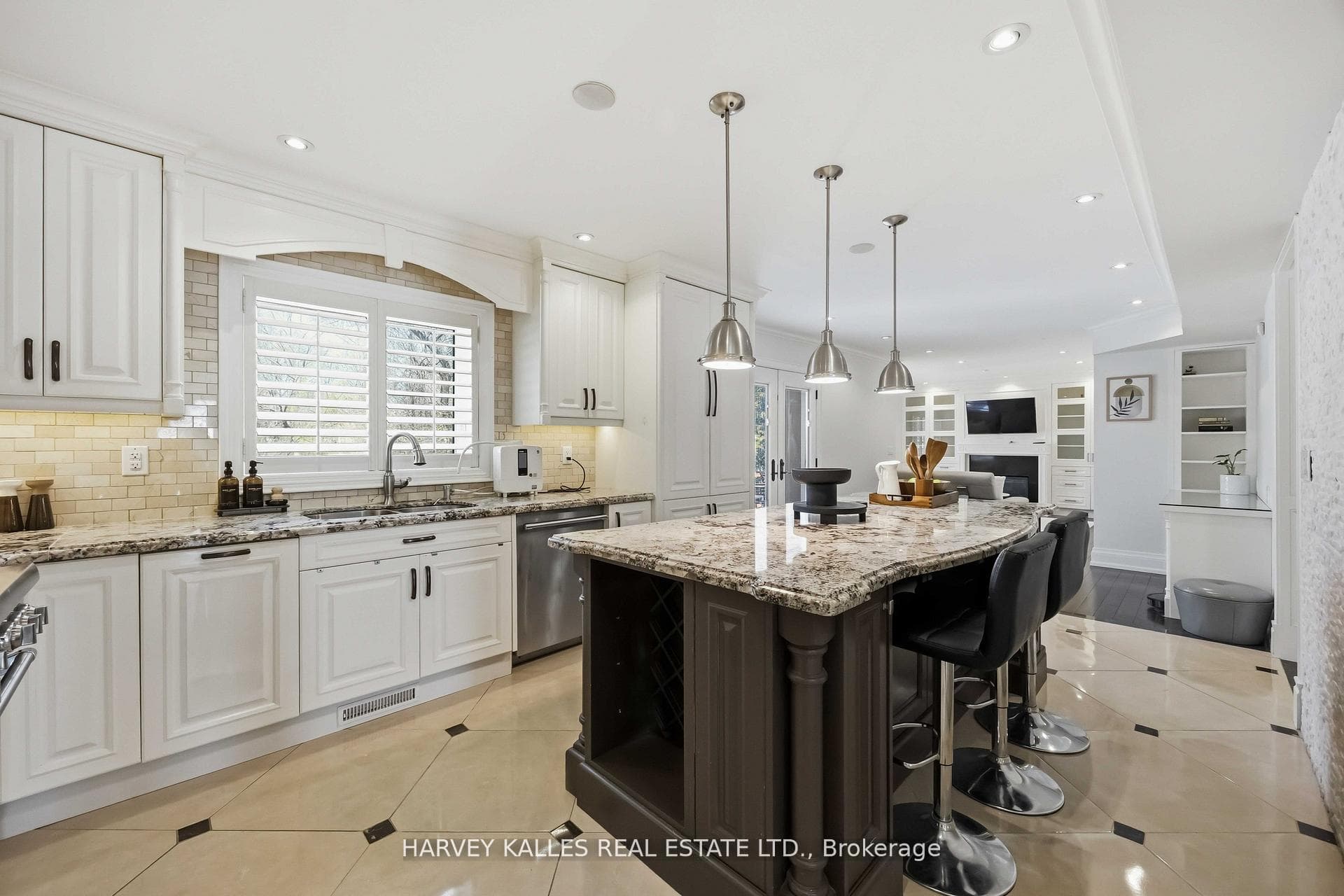27 Ashley Park Road - Detached photo 14 of 49 in Etobicoke (Islington / Rexdale), Ontario