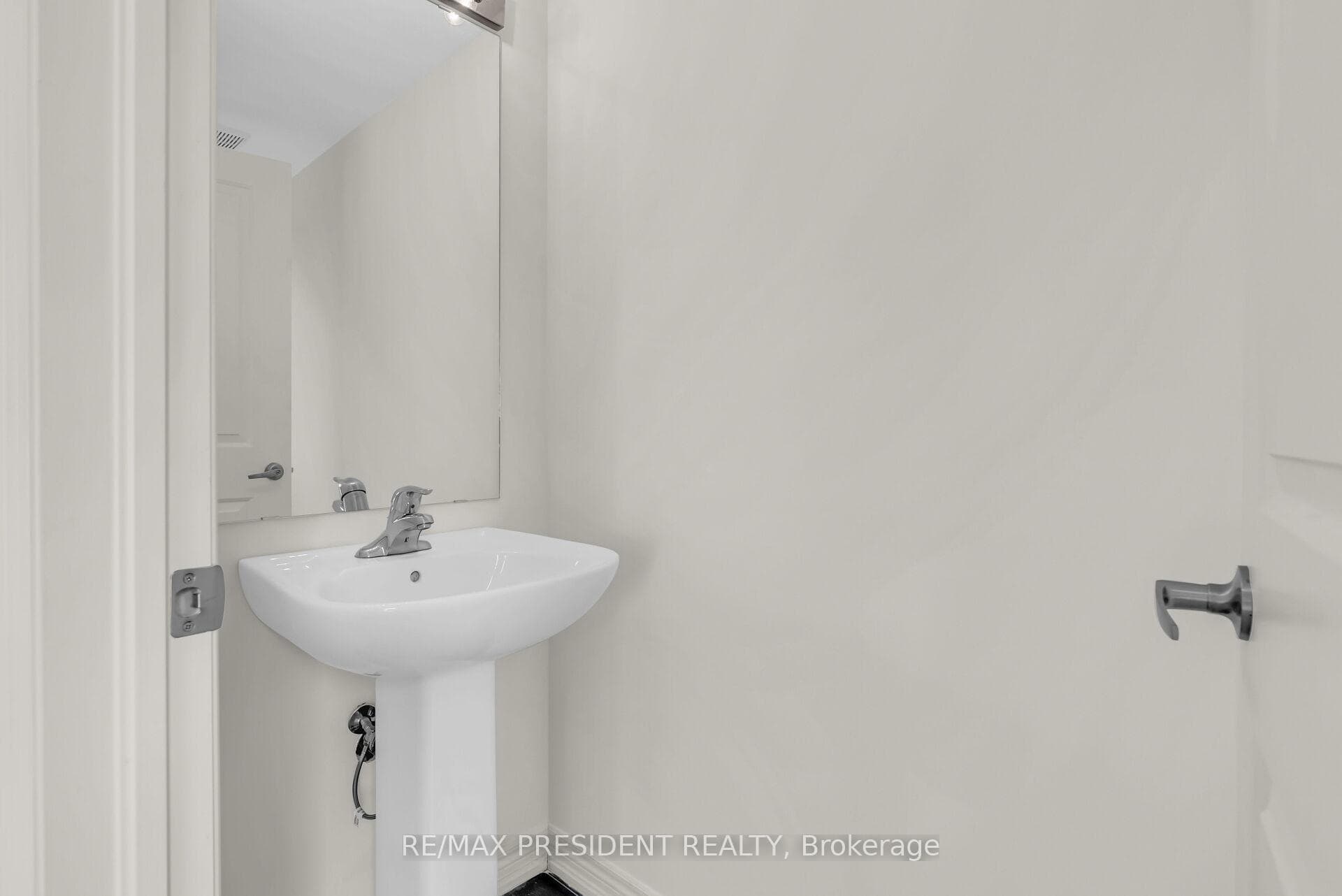 34 Queenpost Drive - New Construction photo 11 of 45 in Brampton, Ontario