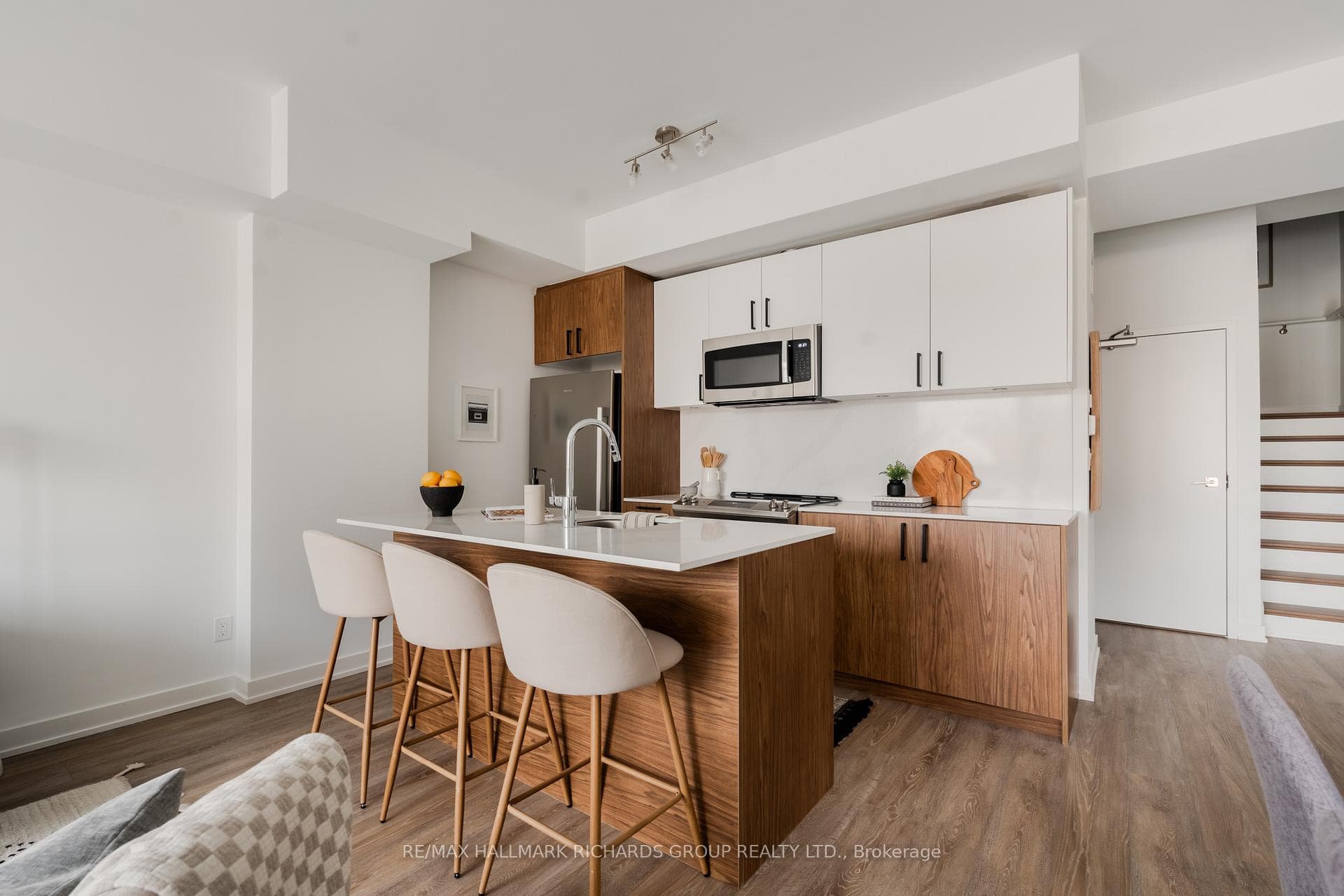 35 Birchcliff Avenue Unit 35 - Condo photo 4 of 13 in Birch Cliff / Cliffside, Ontario