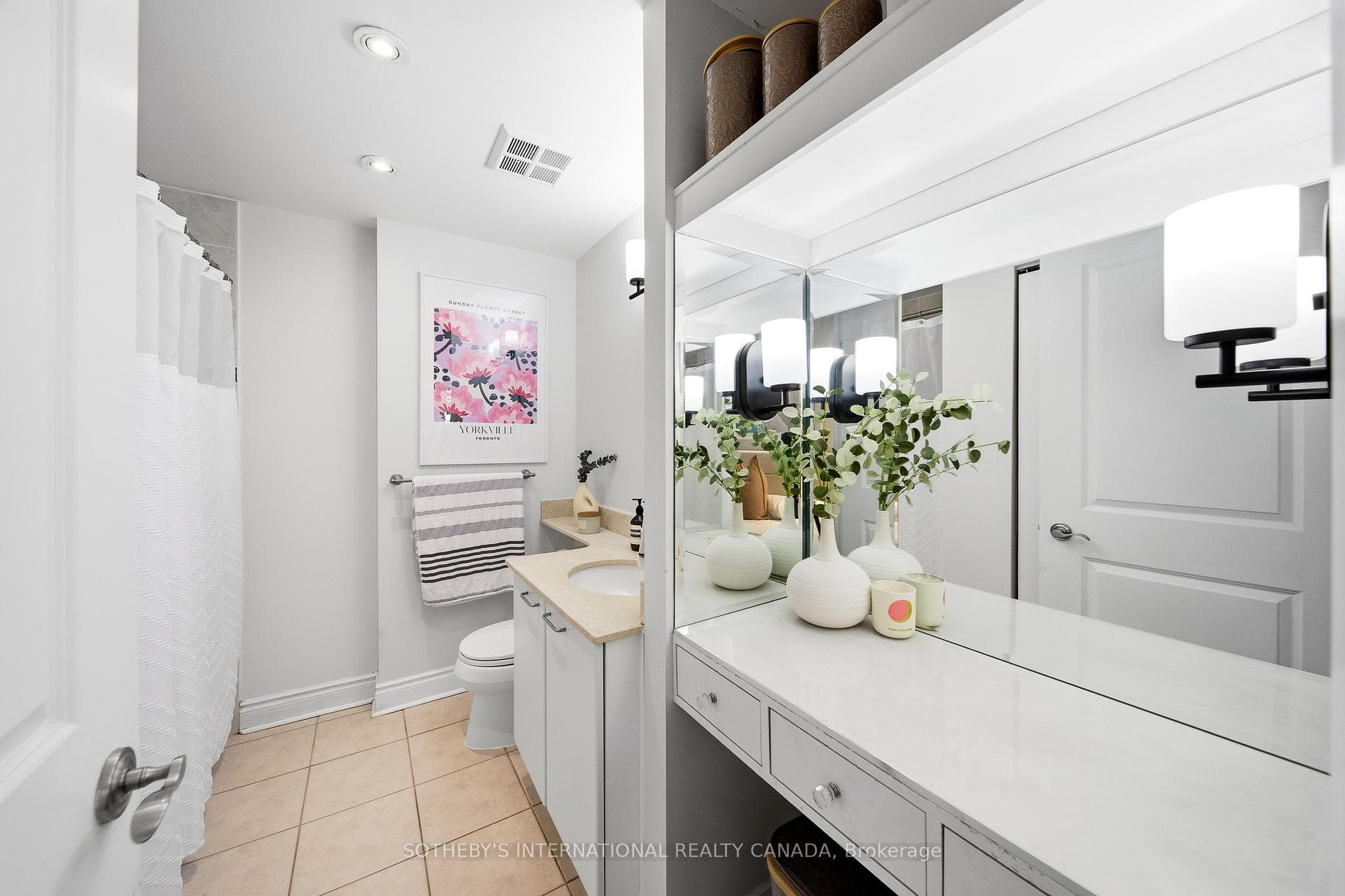 80 Cumberland Street Unit 1507 - Condo photo 22 of 32 in Annex / Yorkville / Summerhill, Ontario