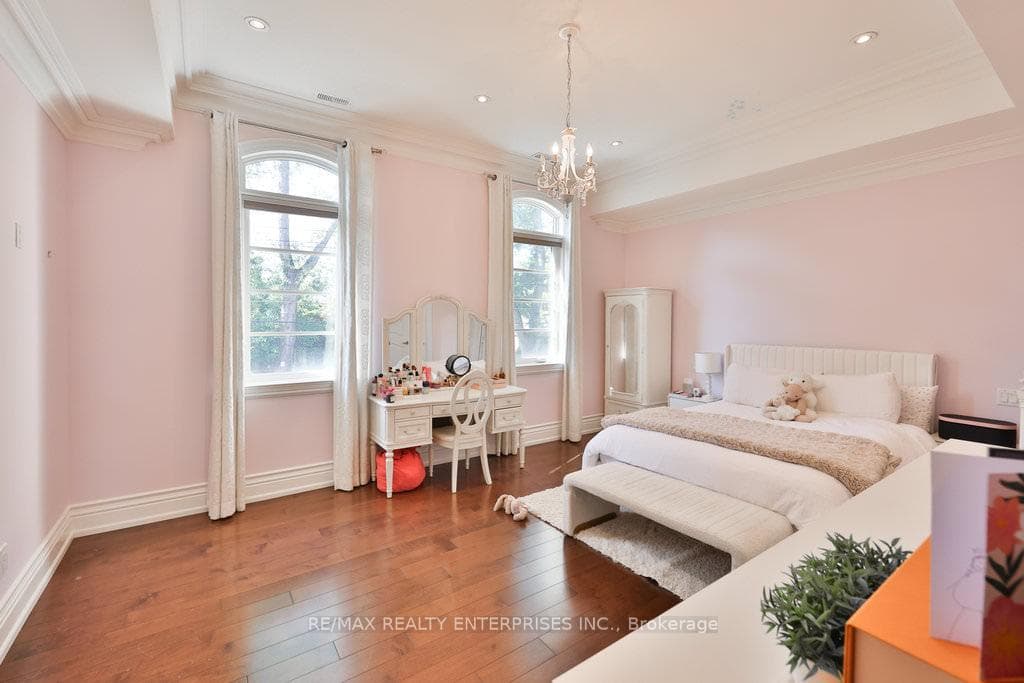 1459 Stavebank Road - Detached photo 29 of 48 in Mississauga, Ontario