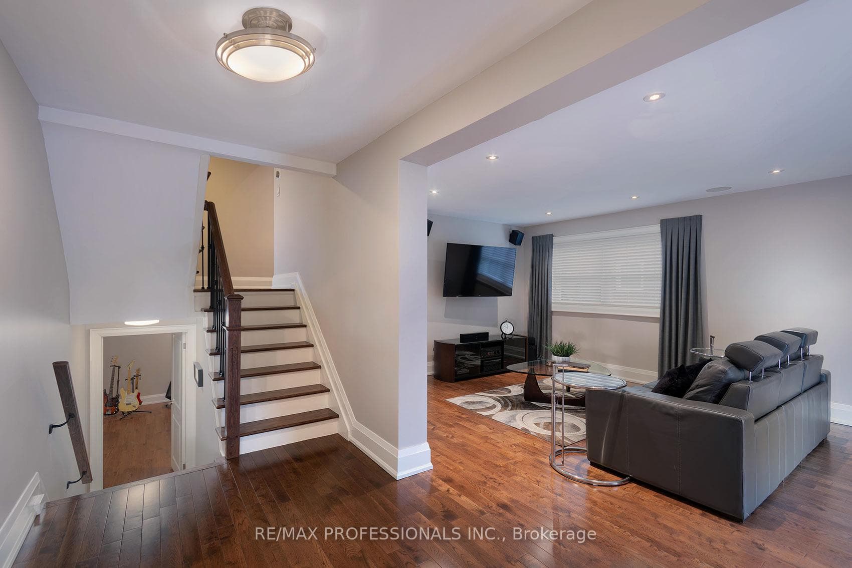 19 Boxwood Road - Detached photo 31 of 40 in Etobicoke (Islington / Rexdale), Ontario