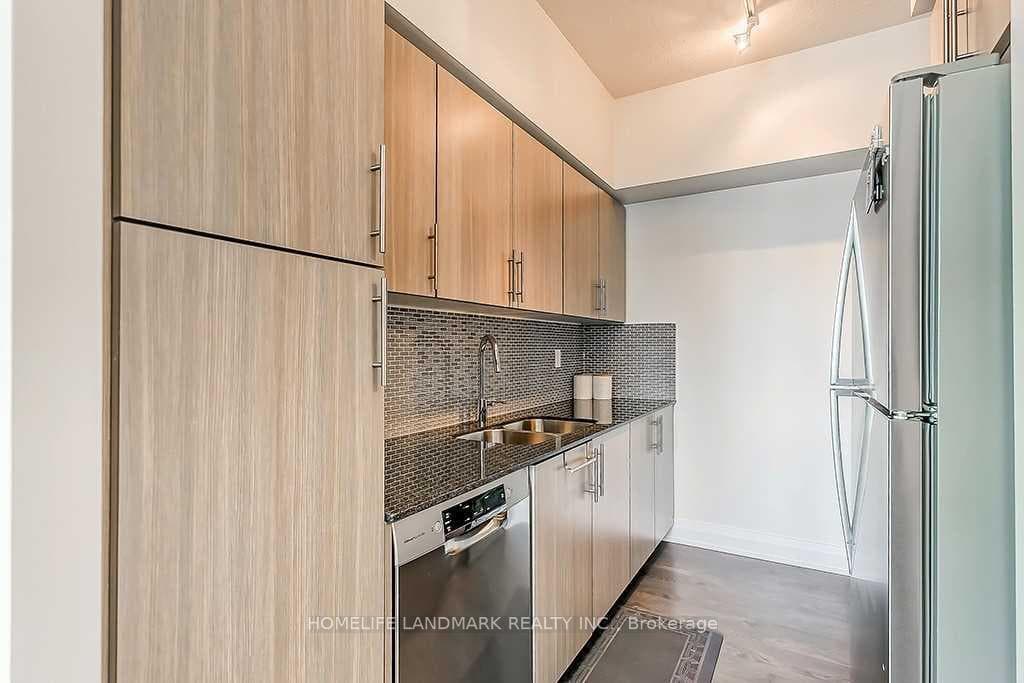 55 Speers Road Unit 205 - Condo photo 13 of 34 in Oakville, Ontario