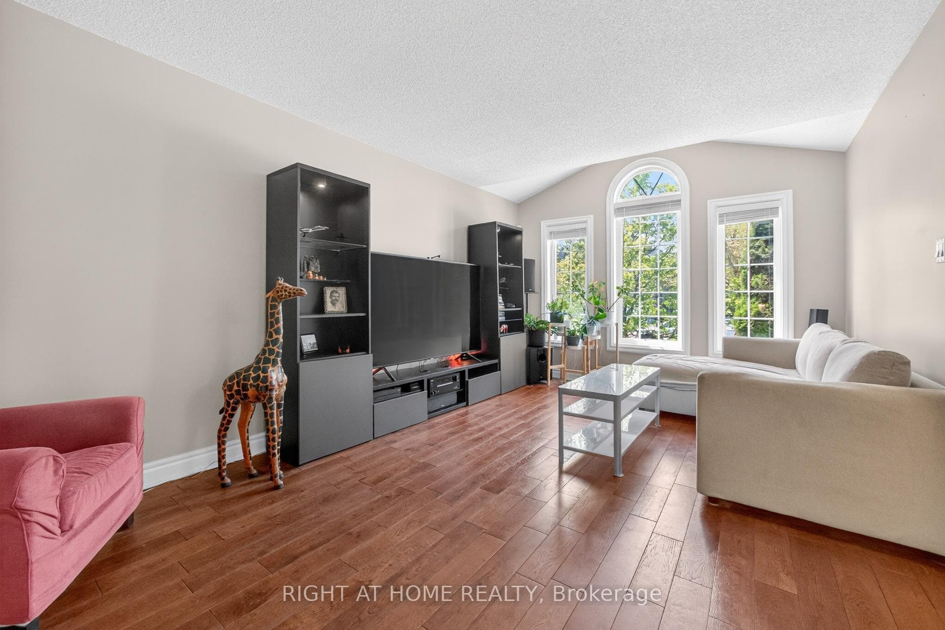 2005 Oak Springs Road - Detached photo 7 of 50 in Oakville, Ontario