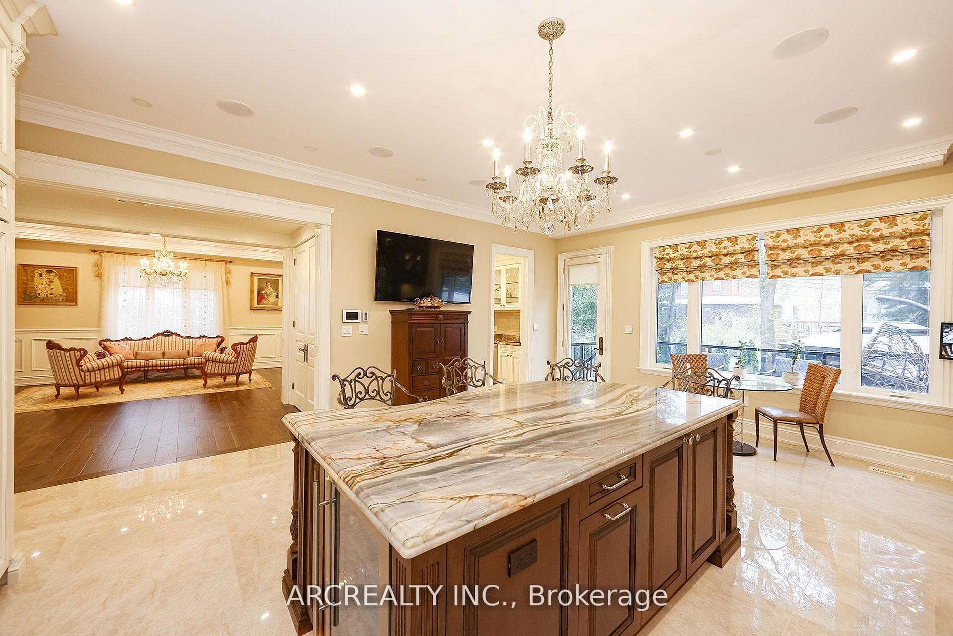 188 Alfred Avenue - Detached photo 13 of 49 in Willowdale / Newtonbrook, Ontario