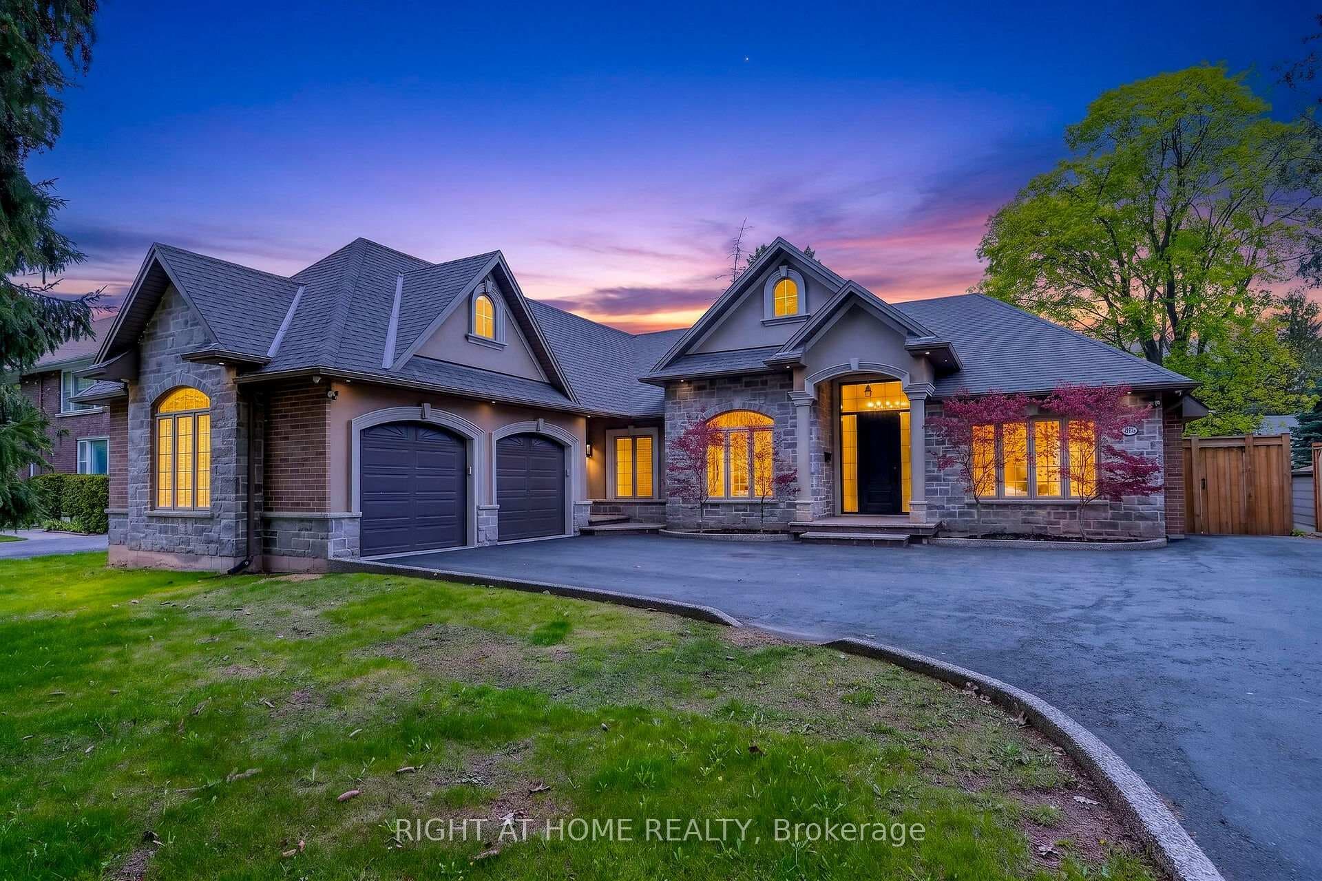 775 King Road - Detached photo 1 of 50 in Burlington, Ontario