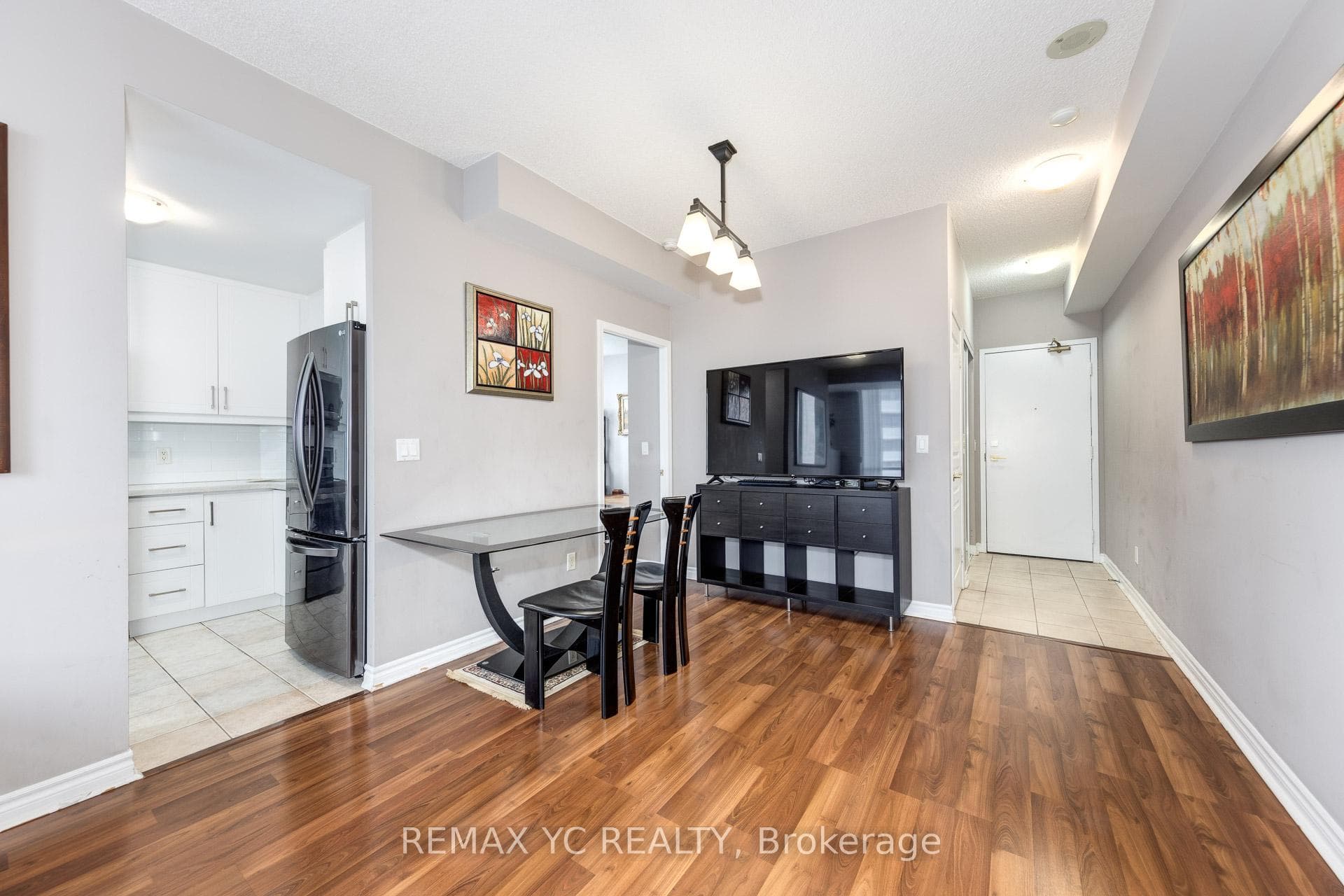 28 Byng Avenue Unit 802 - Condo photo 3 of 21 in Willowdale / Newtonbrook, Ontario