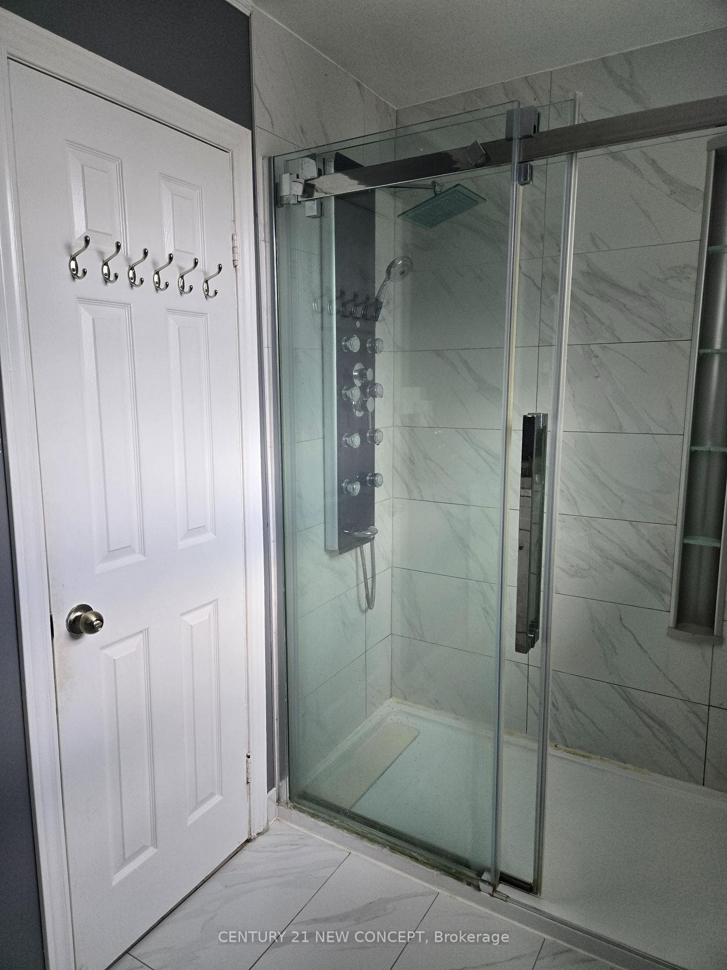 412 Melores Drive - Semi-Detached photo 12 of 26 in Burlington, Ontario