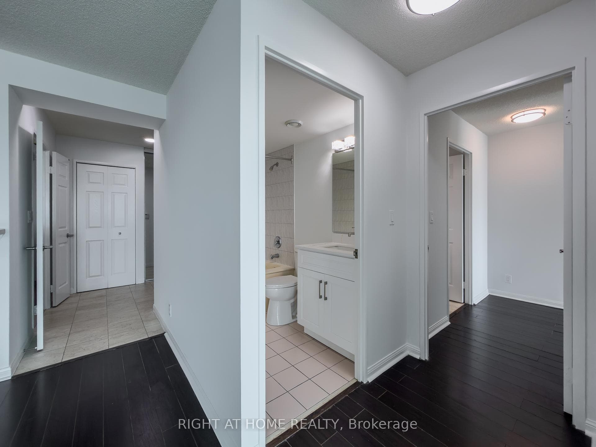 8 Lee Centre Drive Unit 1008 - Condo photo 28 of 33 in Scarborough (West Hill / Highland Creek), Ontario