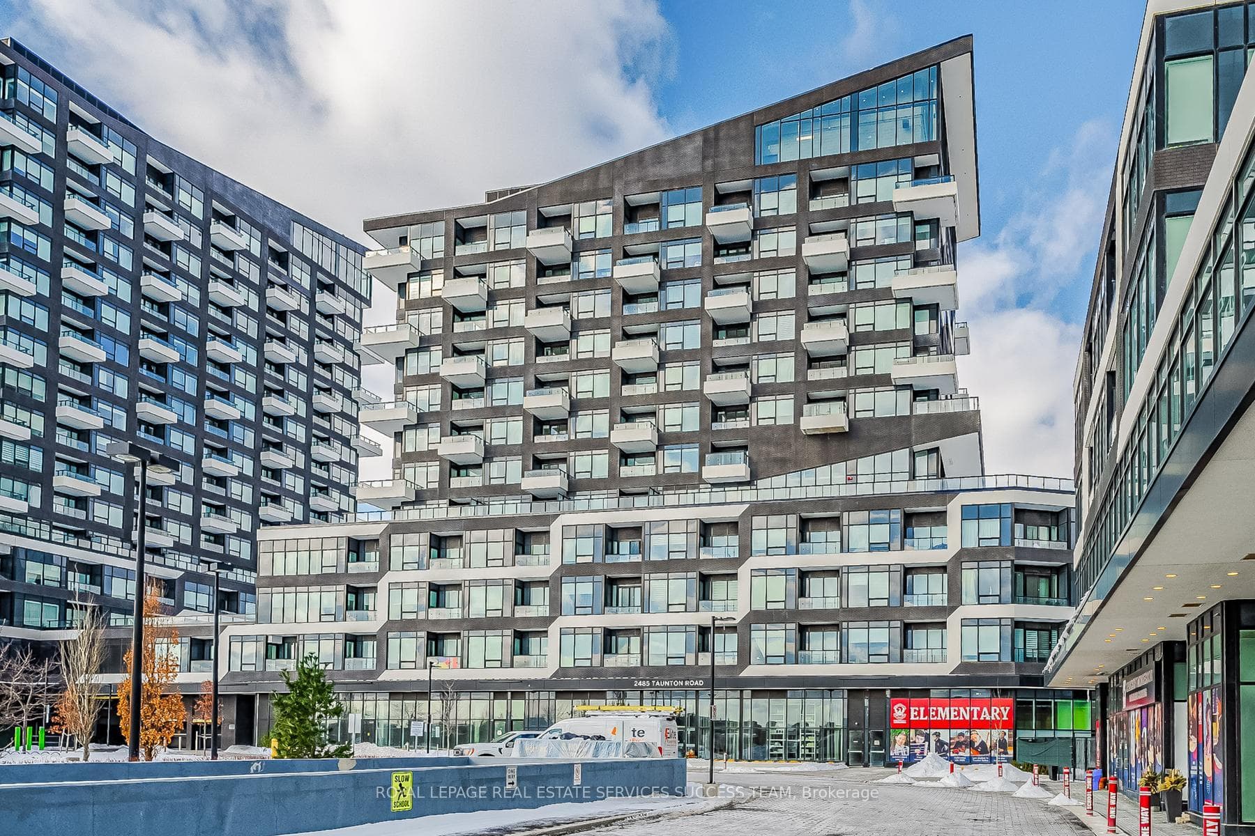2485 Taunton Road Unit 447 - Condo photo 1 of 31 in Oakville, Ontario