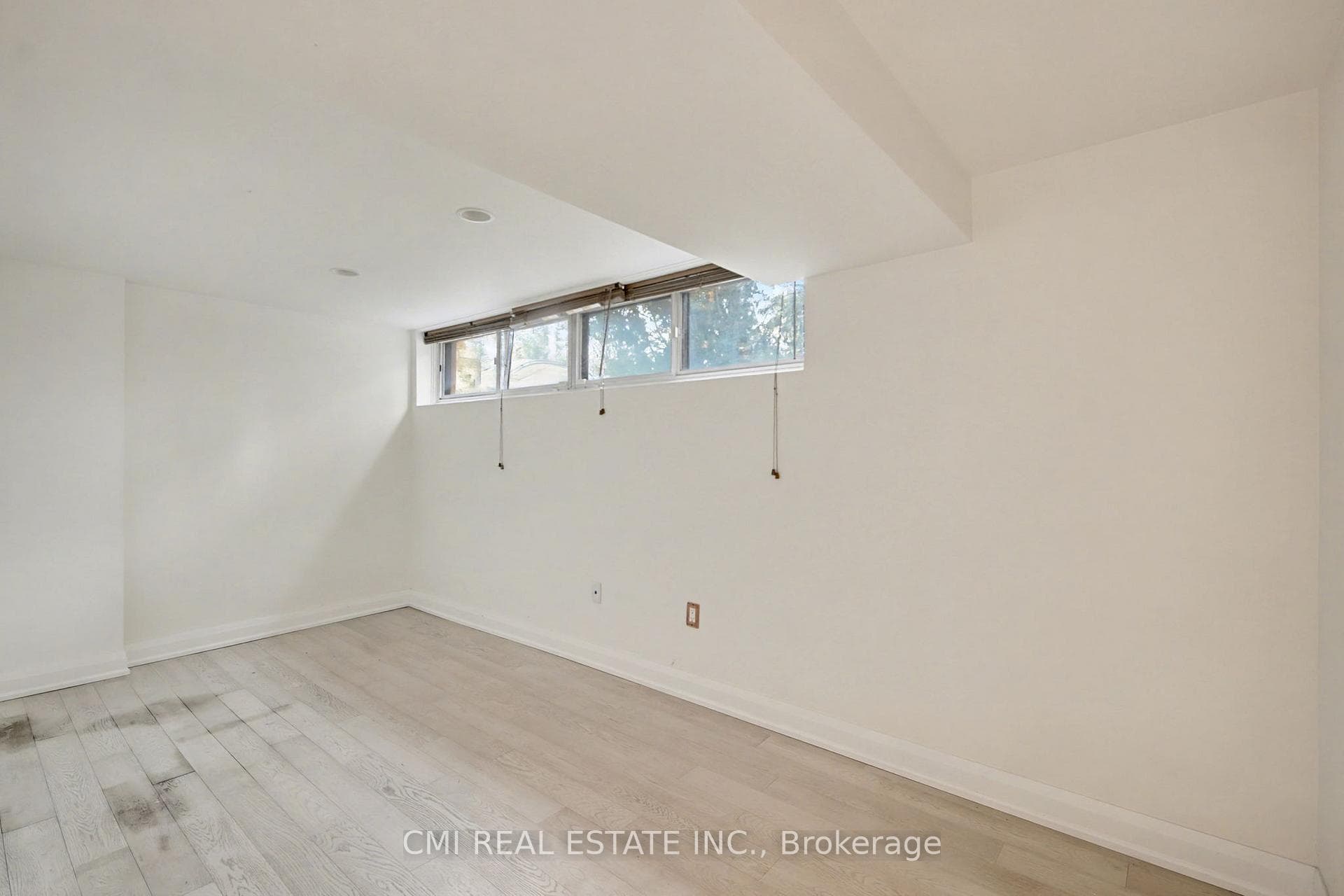 460 Martin Grove Road - Detached photo 22 of 38 in Etobicoke (Islington / Rexdale), Ontario
