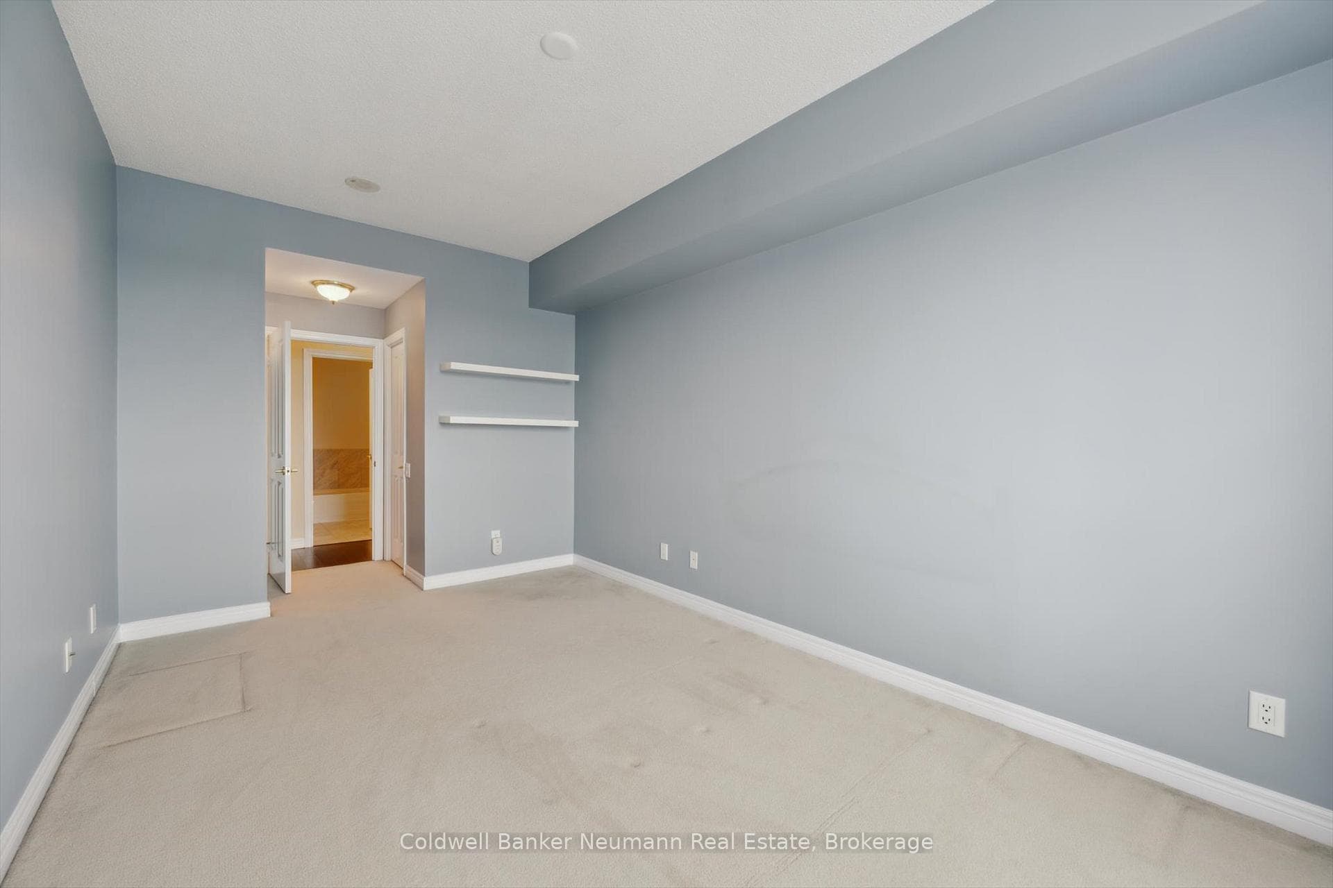 40 Old Mill Road Unit 804 - Condo photo 21 of 31 in Oakville, Ontario