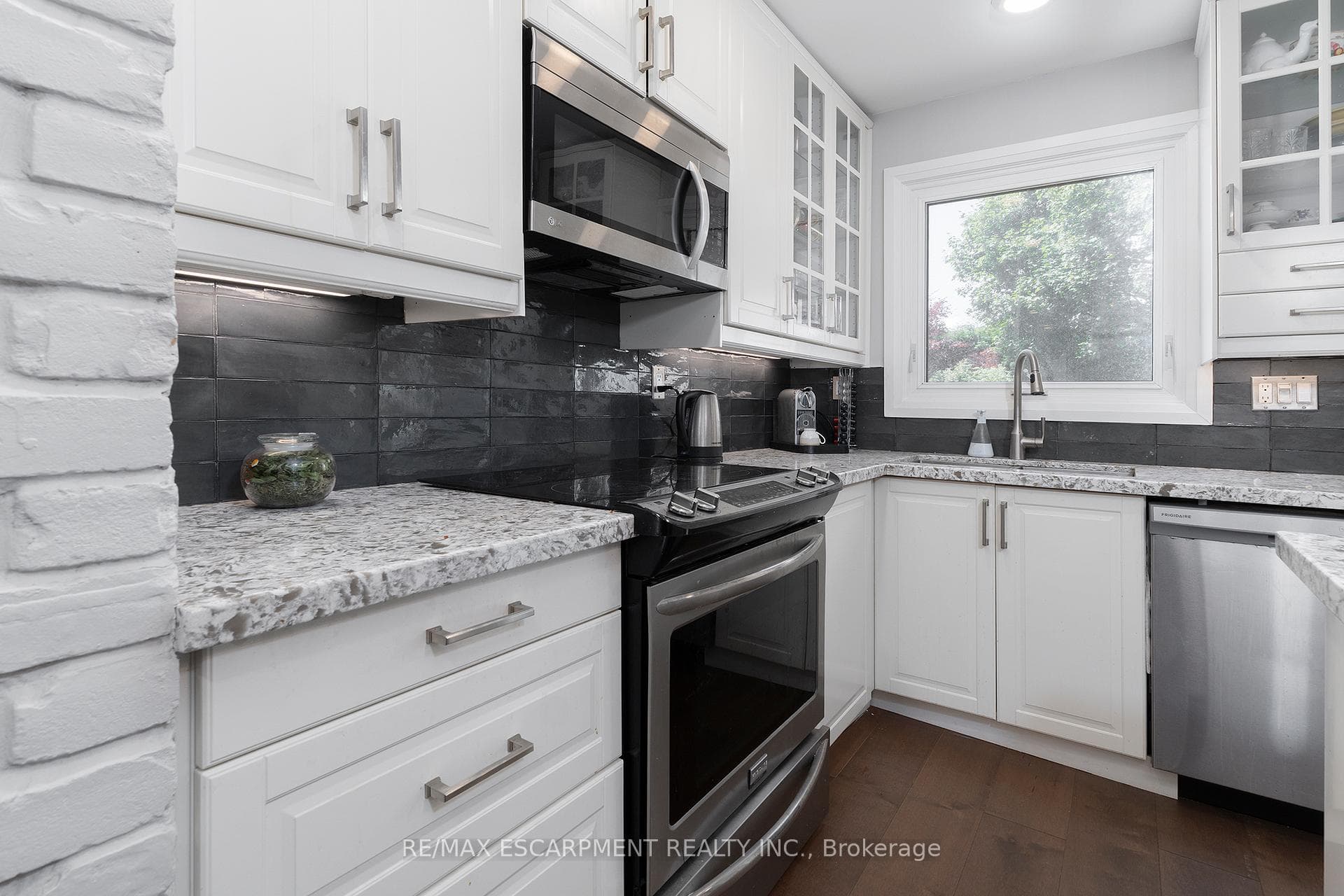 436 Goodram Drive - Detached photo 12 of 43 in Burlington, Ontario