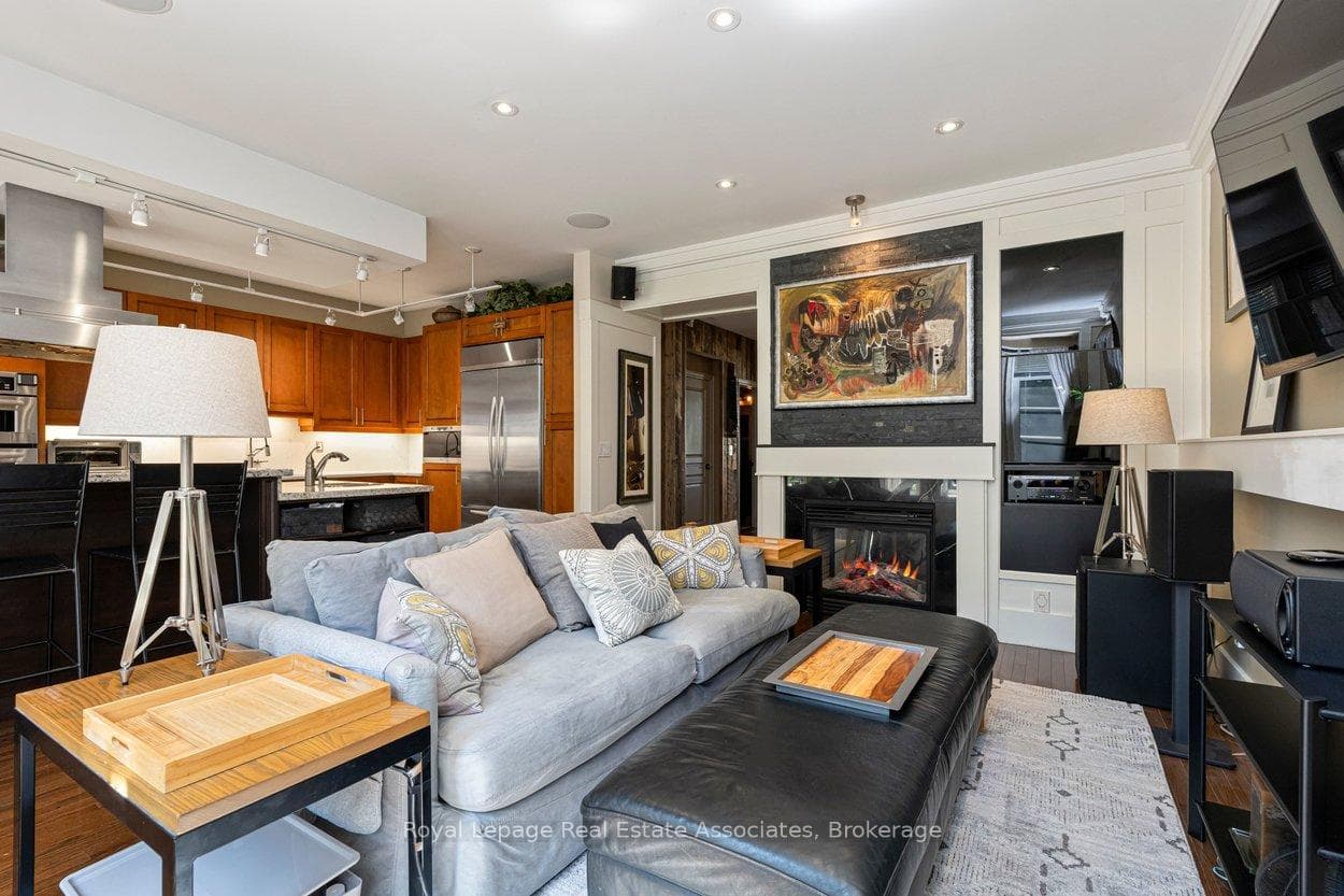 4135 Shipp Drive Unit 20 - Condo photo 13 of 50 in Mississauga, Ontario
