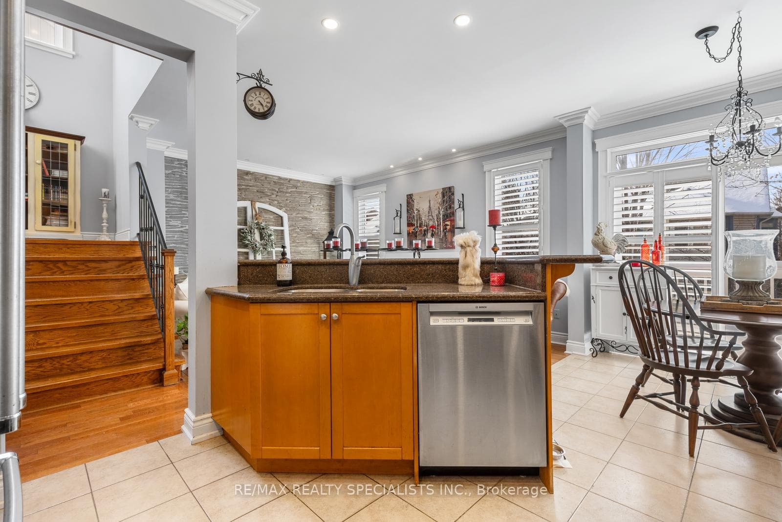 7076 Gillespie Lane - Detached photo 15 of 46 in Mississauga, Ontario