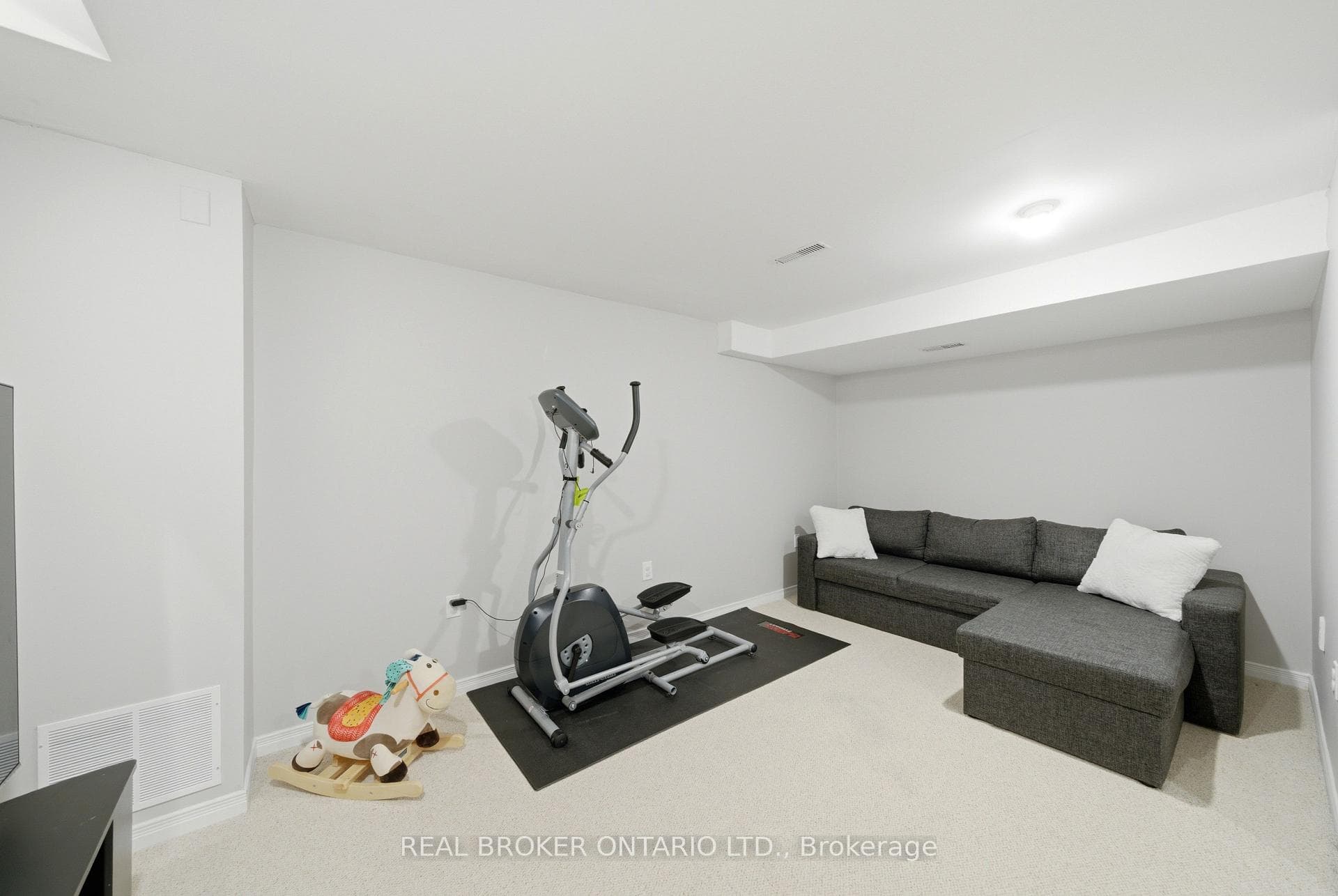 1860 Creek Way - Semi-Detached photo 28 of 44 in Burlington, Ontario