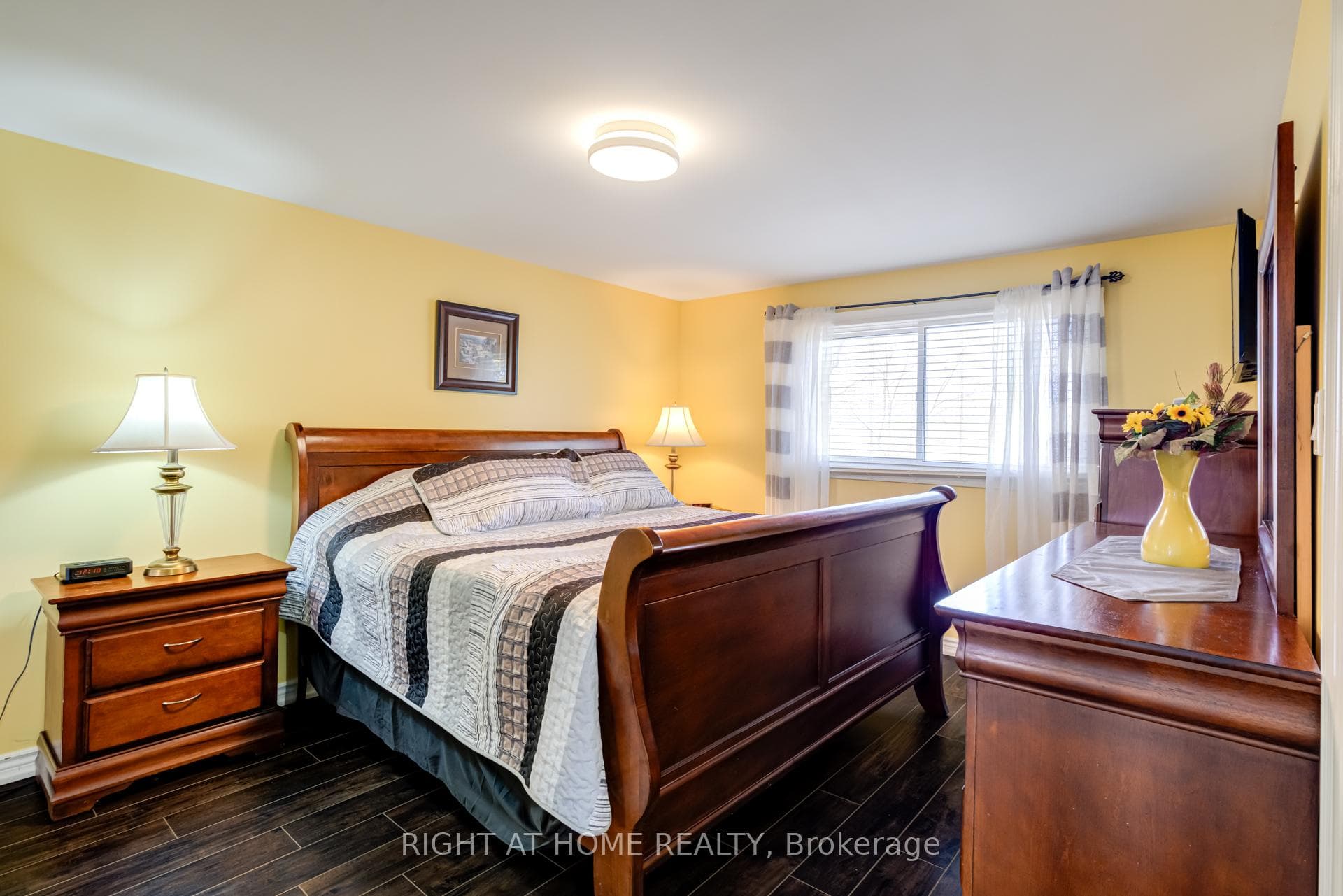 40 Salisbury Circle - Semi-Detached photo 16 of 50 in Brampton, Ontario
