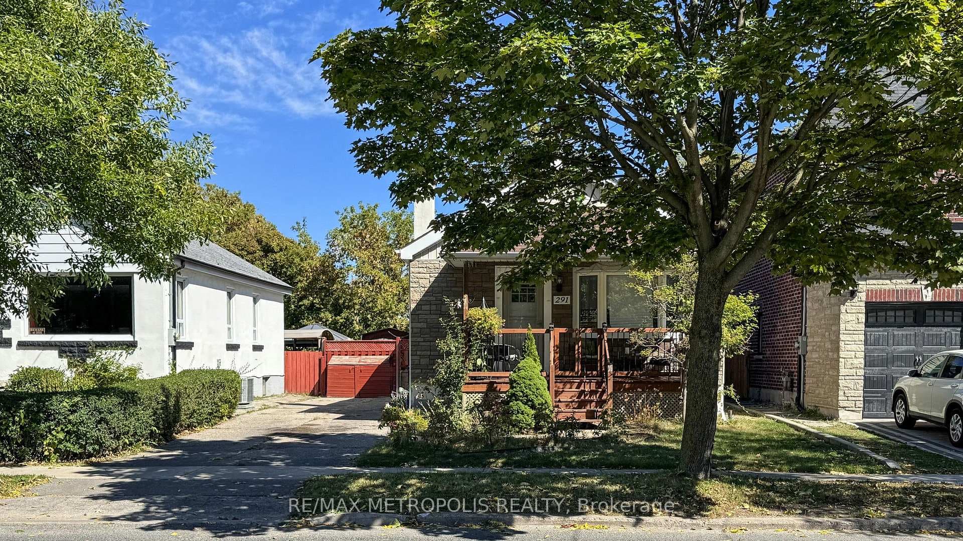 291 Kennedy Road - Detached photo 2 of 47 in Birch Cliff / Cliffside, Ontario