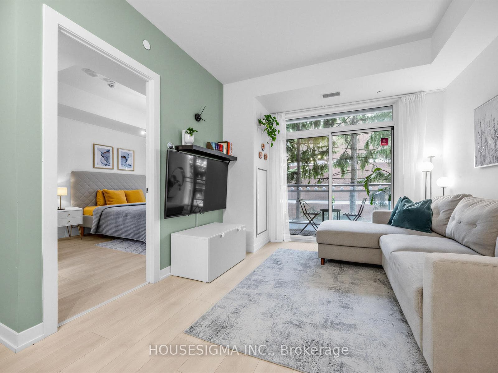 223 St.Clair Avenue Unit 306 - Condo photo 2 of 26 in Annex / Yorkville / Summerhill, Ontario