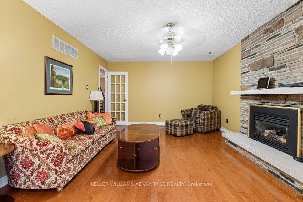 2192 Castlestone Court - Detached photo 9 of 50 in Mississauga, Ontario