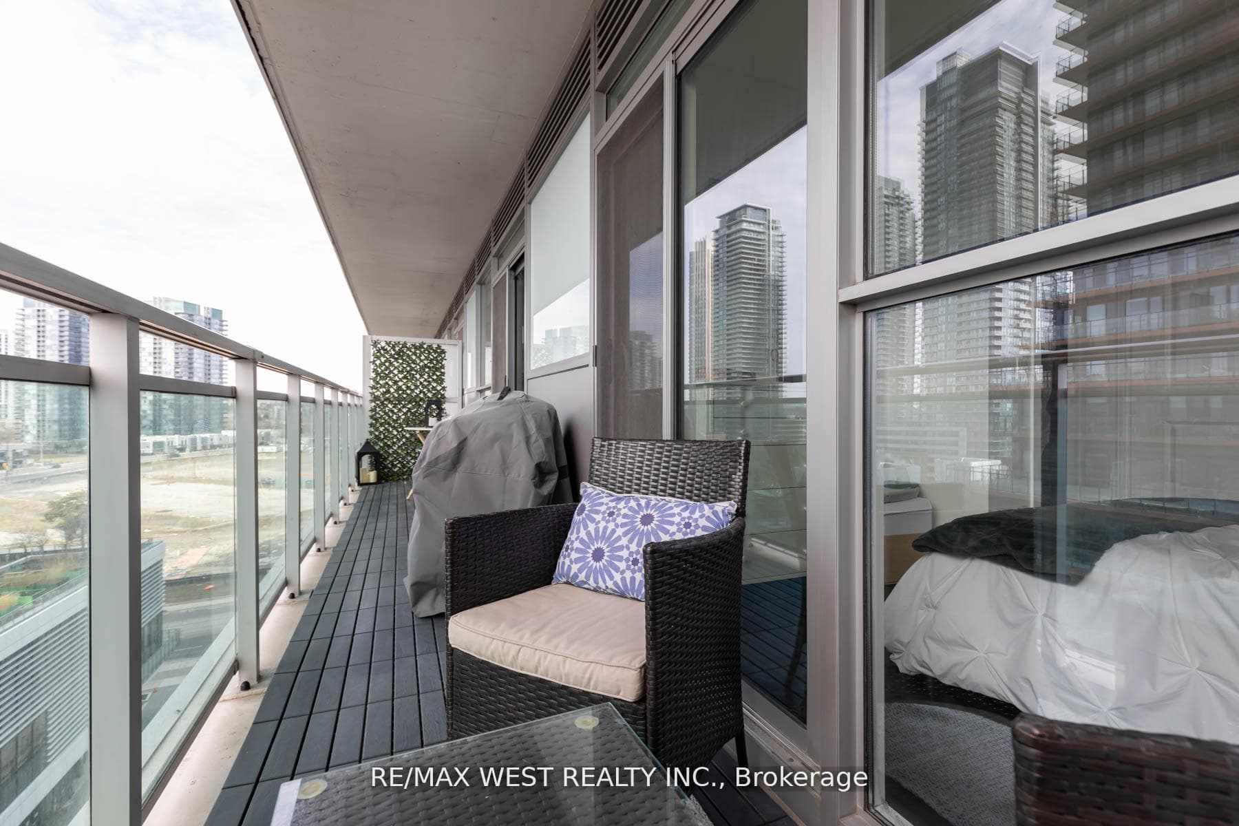 33 Shore Breeze Drive Unit 802 - Condo photo 23 of 38 in Liberty Village / Parkdale / South Parkdale, Ontario