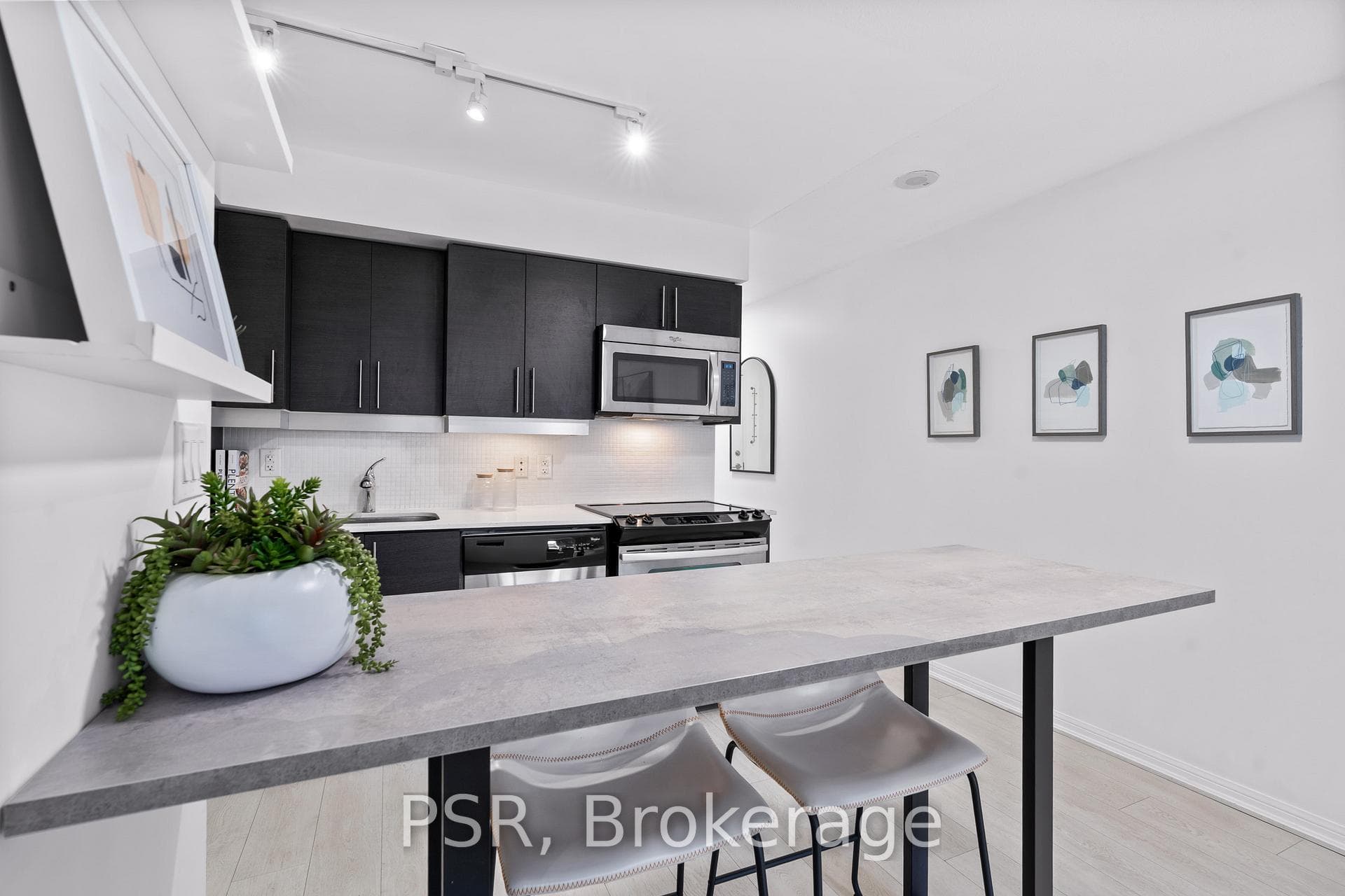 38 Grand Magazine Street Unit 1031 - Condo photo 9 of 25 in Downtown Toronto / Waterfront, Ontario