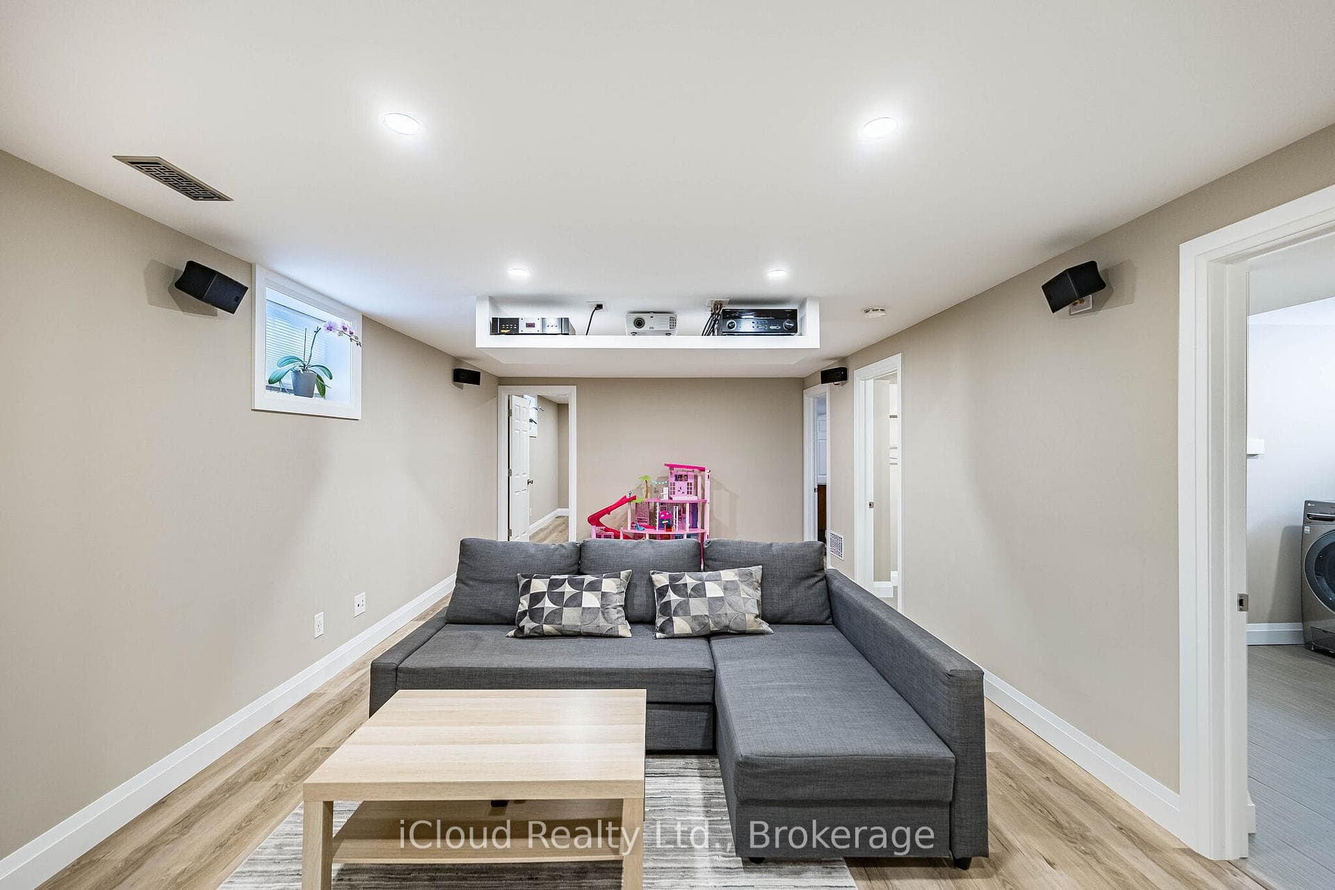 1195 Stanley Drive - Detached photo 28 of 50 in Burlington, Ontario