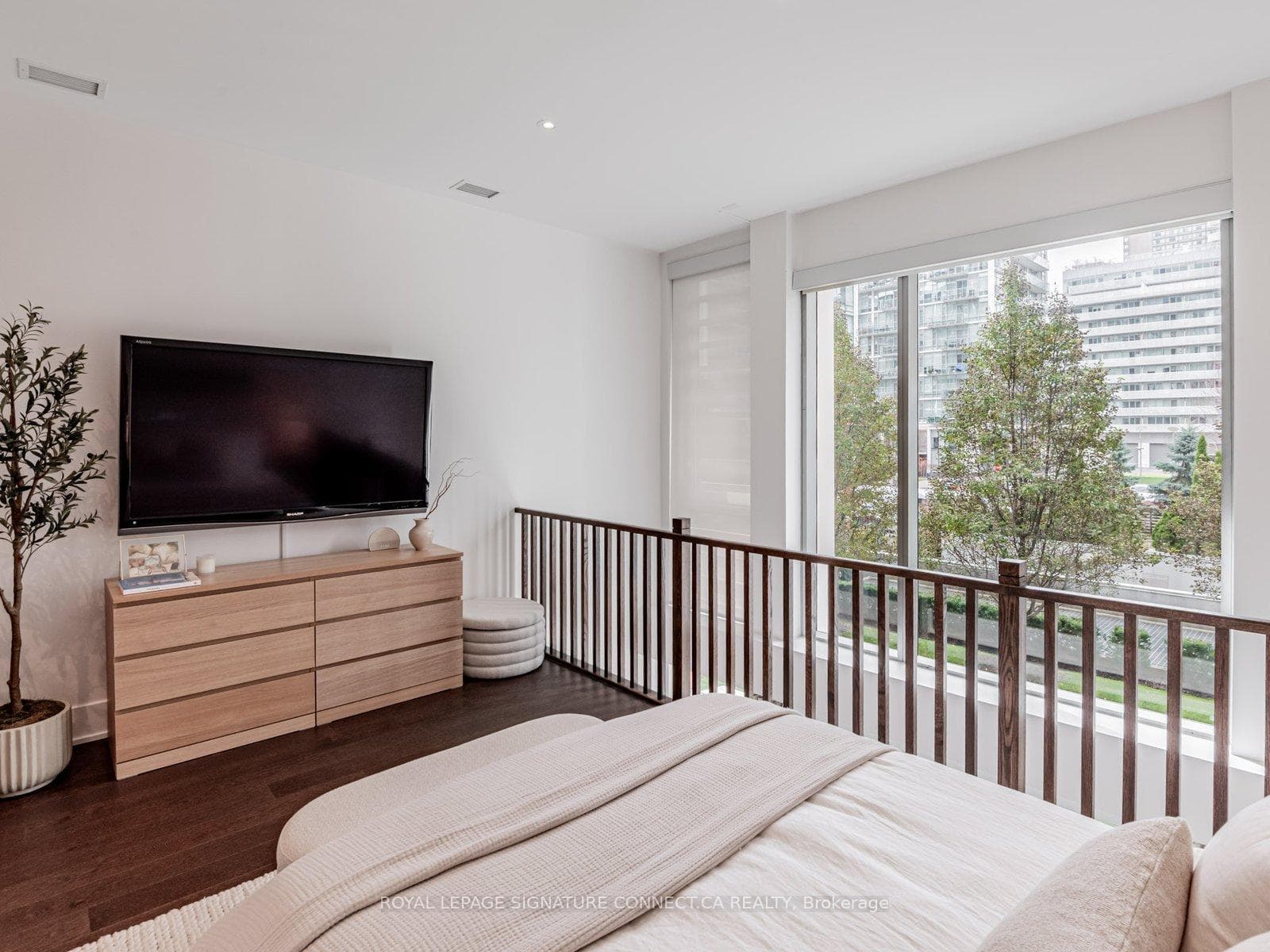 39 Queens Quay Unit TH132 - Condo photo 26 of 35 in Regent Park / Cabbagetown / St. James Town, Ontario