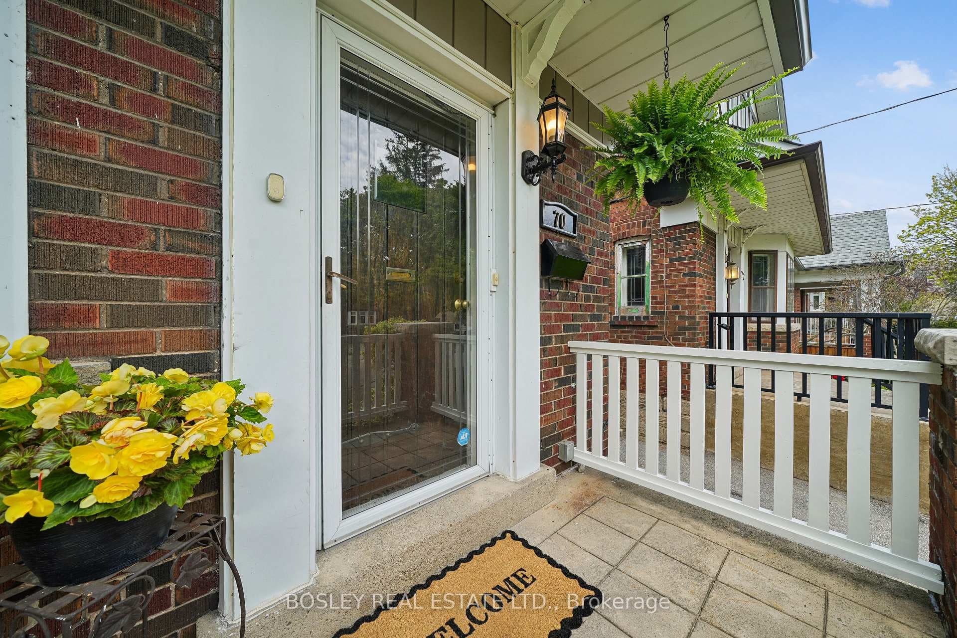 70 Eleventh Street - Detached photo 4 of 39 in Liberty Village / Parkdale / South Parkdale, Ontario