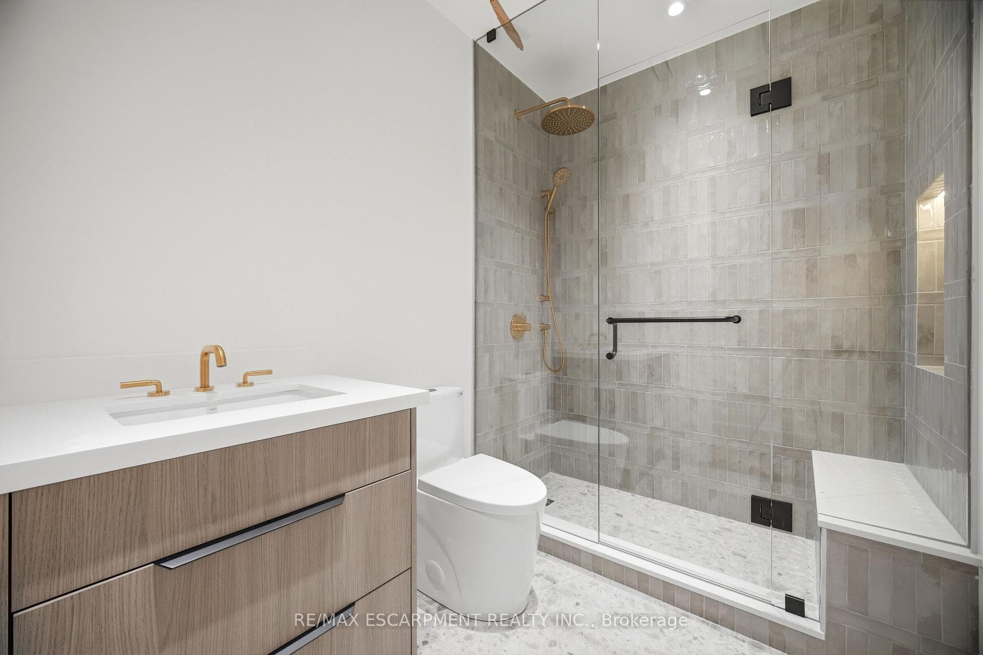 40B Maple Avenue - Semi-Detached photo 43 of 50 in Mississauga, Ontario