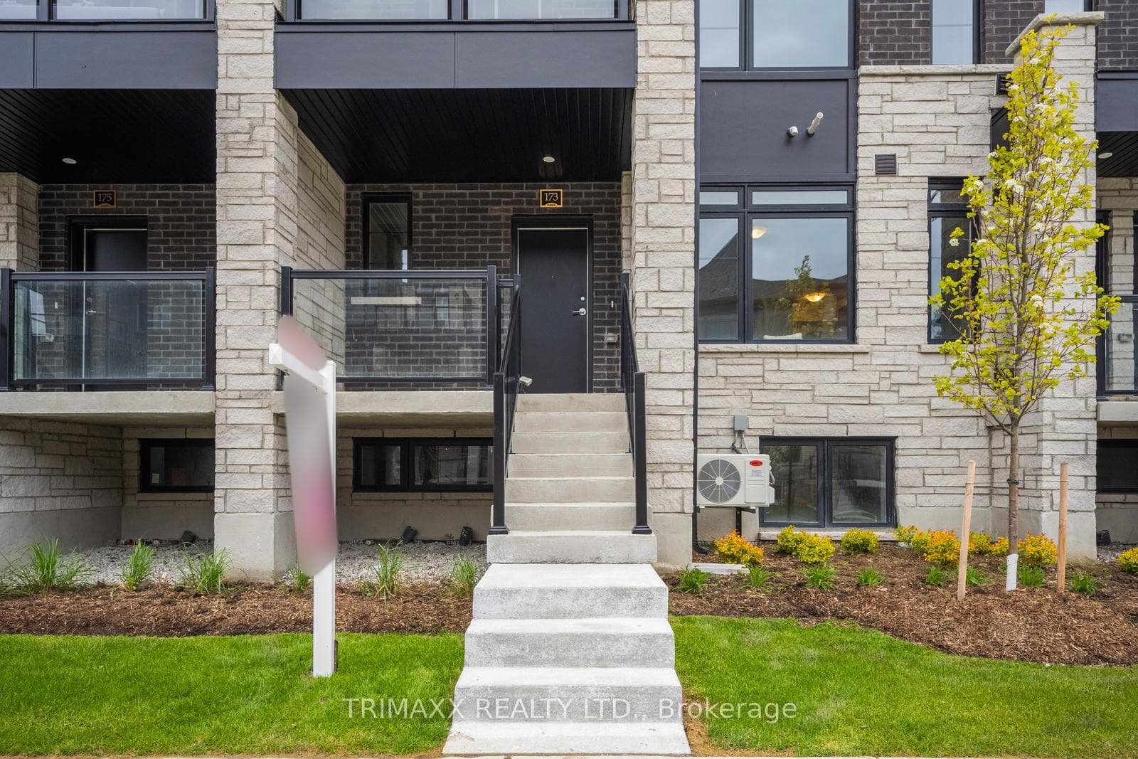 173 Petch Avenue Unit 70F - Condo photo 2 of 49 in Caledon, Ontario