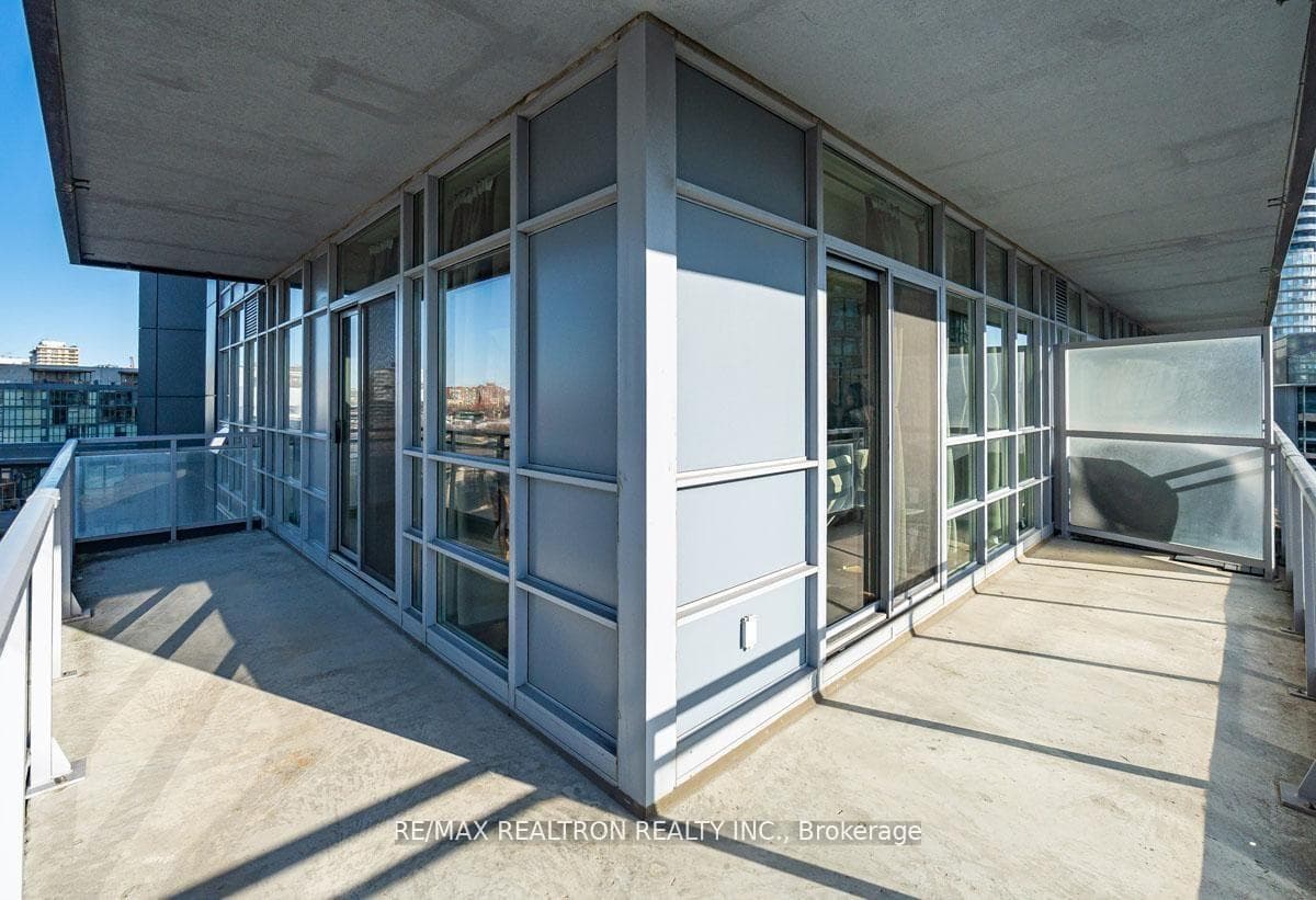 15 Bruyeres Mews Unit 1008 - Condo photo 27 of 33 in Downtown Toronto / Waterfront, Ontario
