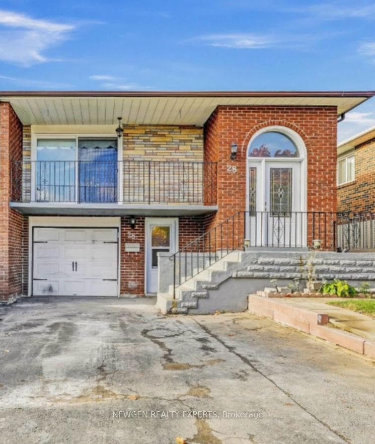 28 Royal Salisbury Way - home for sale in Brampton, Ontario