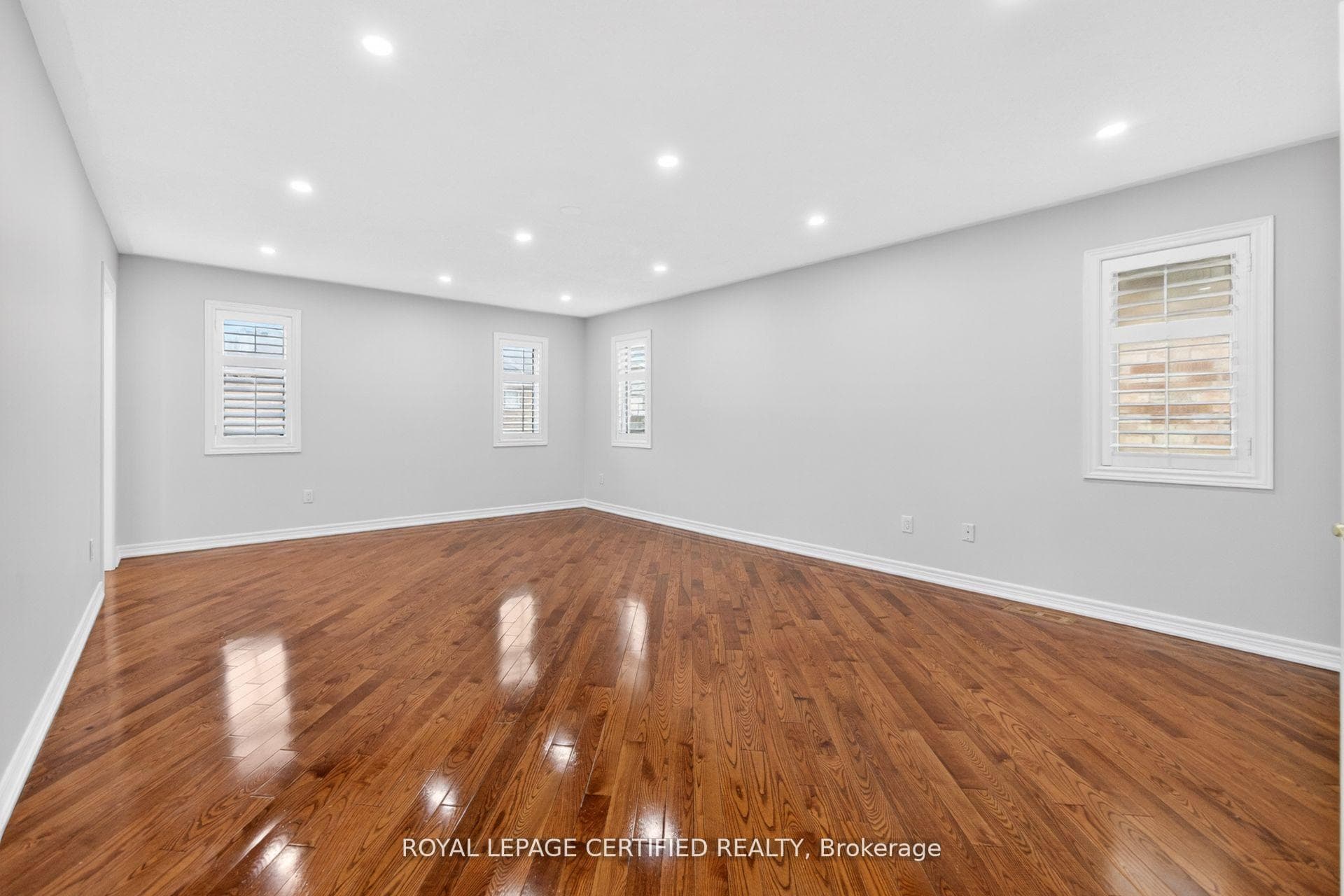 643 Garden Walk - Detached photo 23 of 50 in Mississauga, Ontario