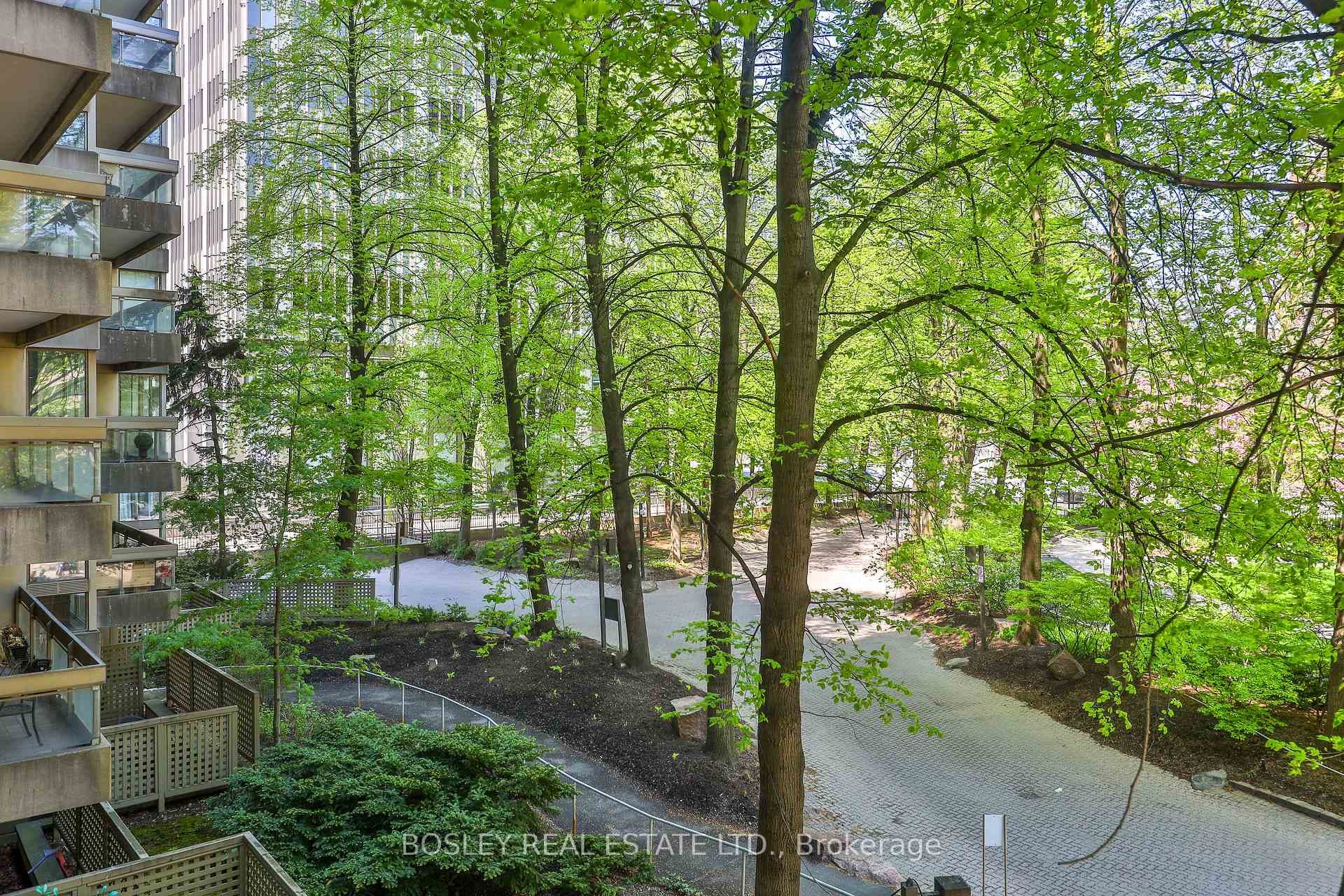 63 St Clair Avenue Unit 306 - Condo photo 28 of 34 in Annex / Yorkville / Summerhill, Ontario