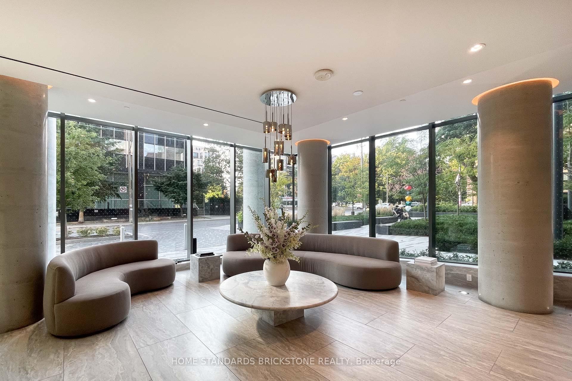 99 Foxbar Road Unit 711 - Condo photo 8 of 36 in Annex / Yorkville / Summerhill, Ontario